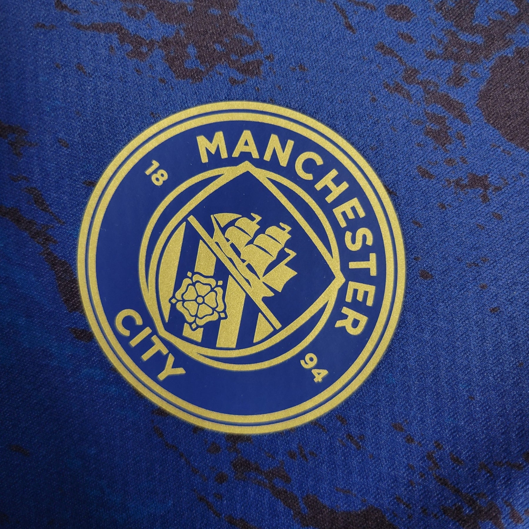 Camisa Manchester City Away 2023/24 - Puma Torcedor Masculina - Azul/Dourada