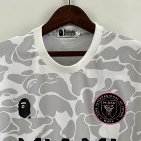 Camisa Inter Miami Edição Especial Bape 2023/24 - Bape Torcedor Masculina - Cinza/Branca