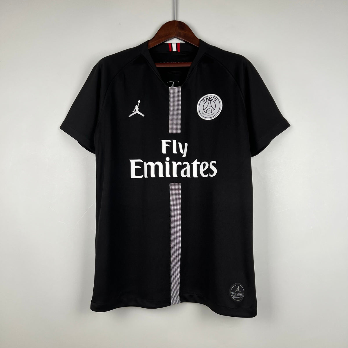 Camisa PSG Edição Especial Black 2018/19 - Jordan Retrô Masculina - Preta/Branca