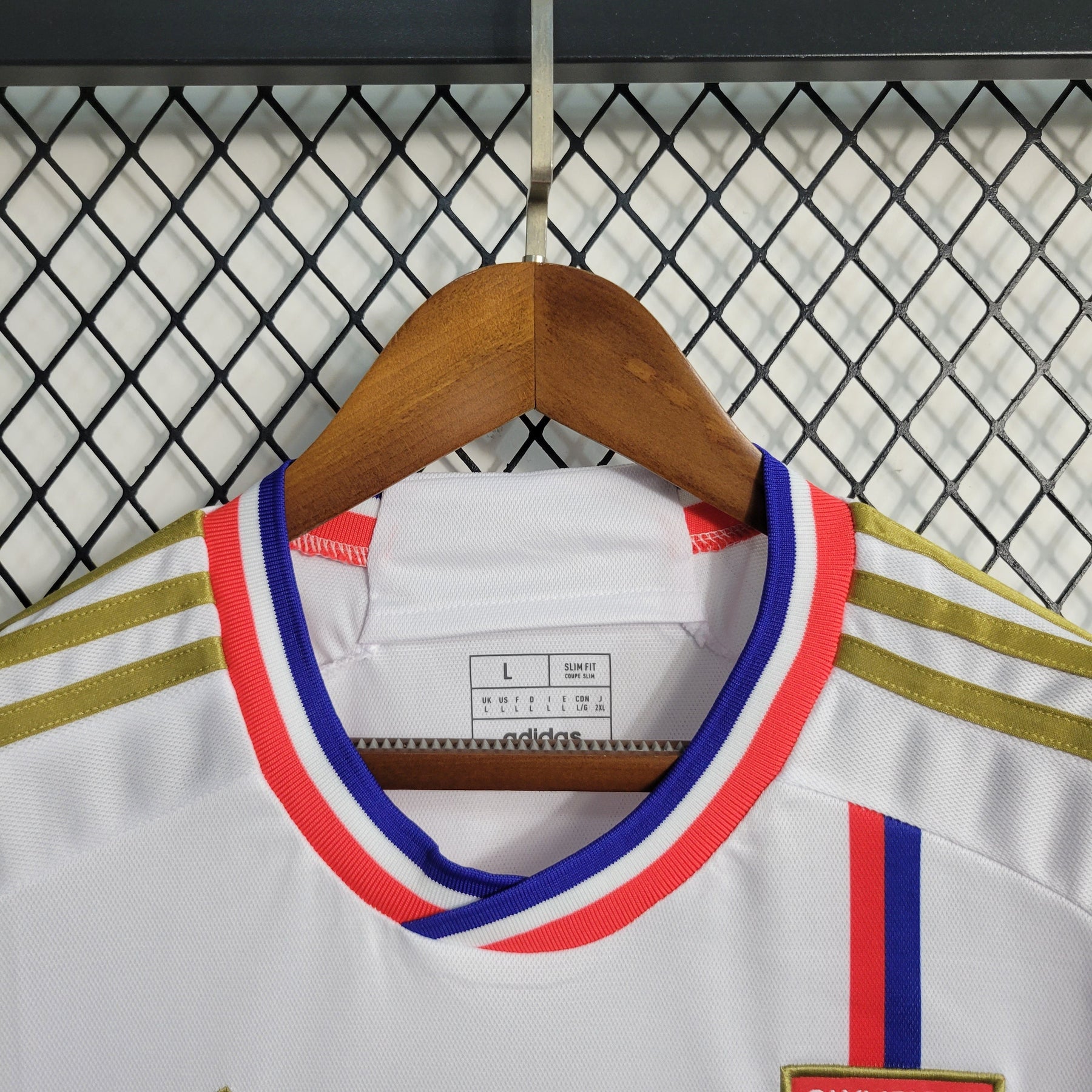 Camisa Lyon Home 2023/24 - Adidas Torcedor Masculina - Branca/Dourada