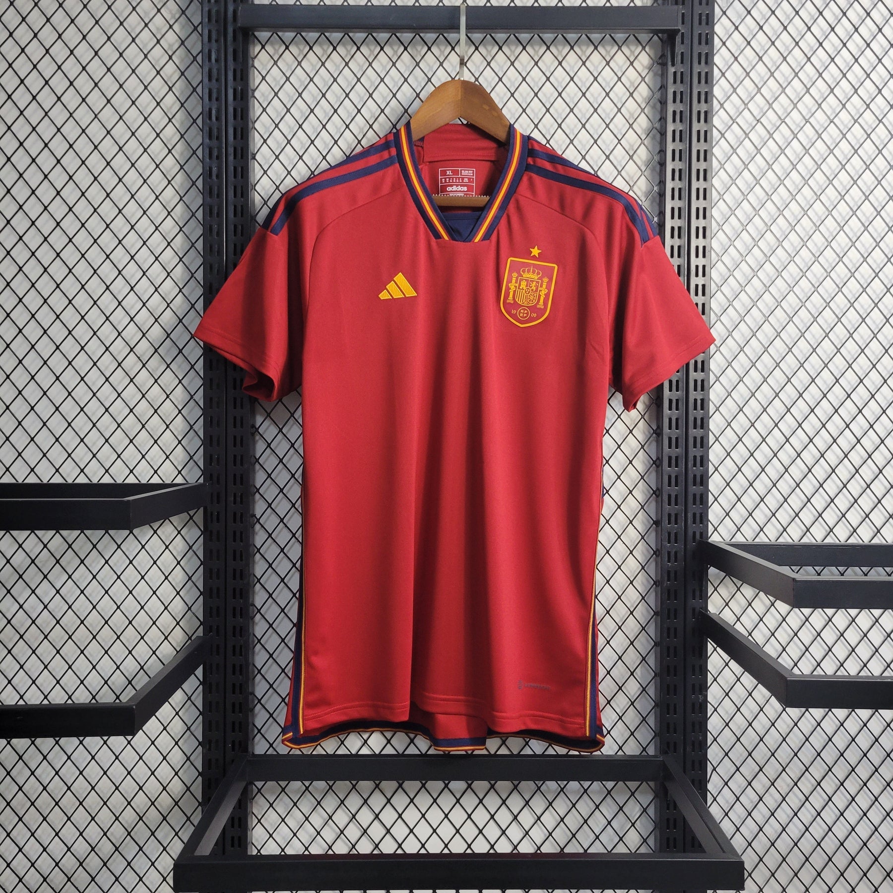 Camisa Seleção Espanha Home 2022/23 - Adidas Trocedor Masculina - Vermelha/Laranja