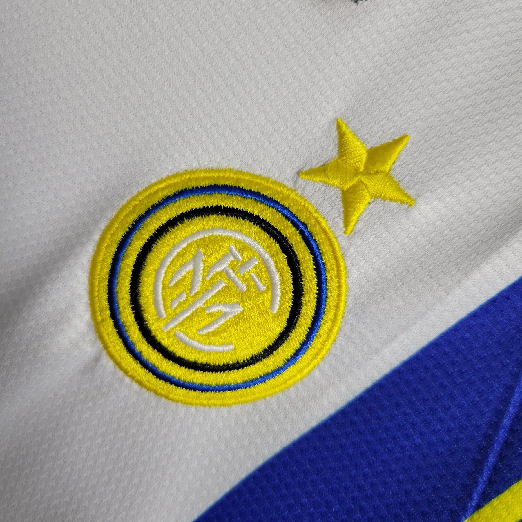 Camisa Inter de Milão Away 1997/98 - Umbro Retrô Masculina - Branca/Azul