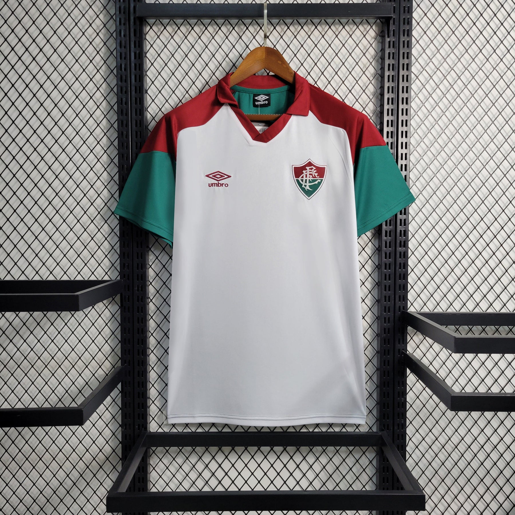 Camisa Fluminense Treino 2023/24 - Umbro Torcedor Masculina - Branca/Bordo