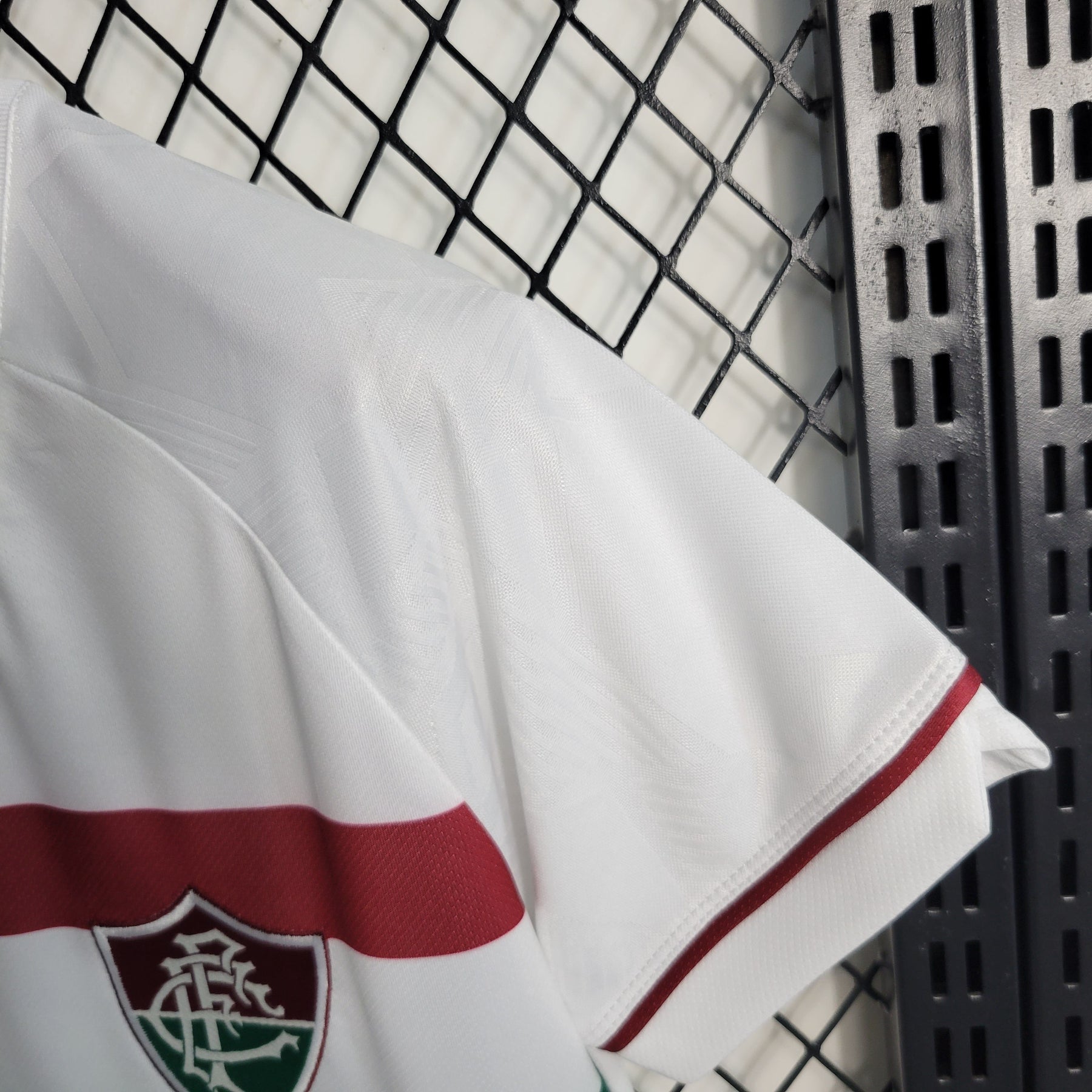 Camisa Fluminense Away 2023/24 - Umbro Torcedor Feminina - Branca/Verde