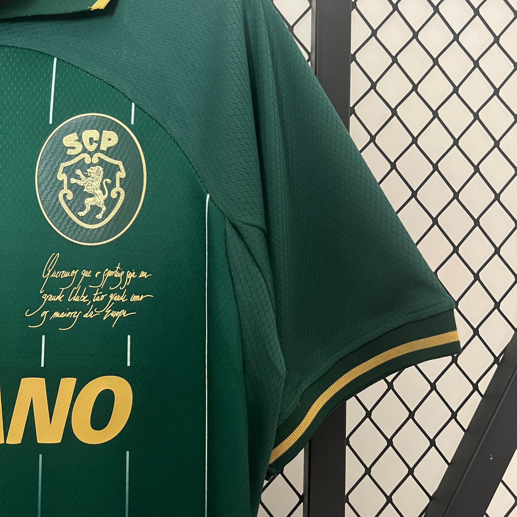 Camisa Sporting Edição Especial 2024/25 - Nike Torcedor Masculina - Verde/Dourado