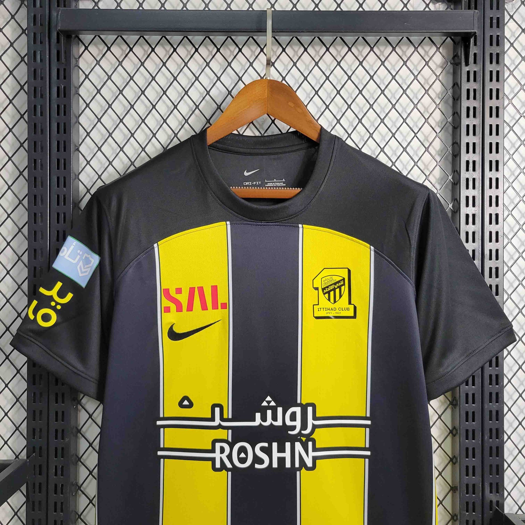 Camisa Al-Ittihad Home 2023/24 - Nike Torcedor Masculina - Amarela/Preta