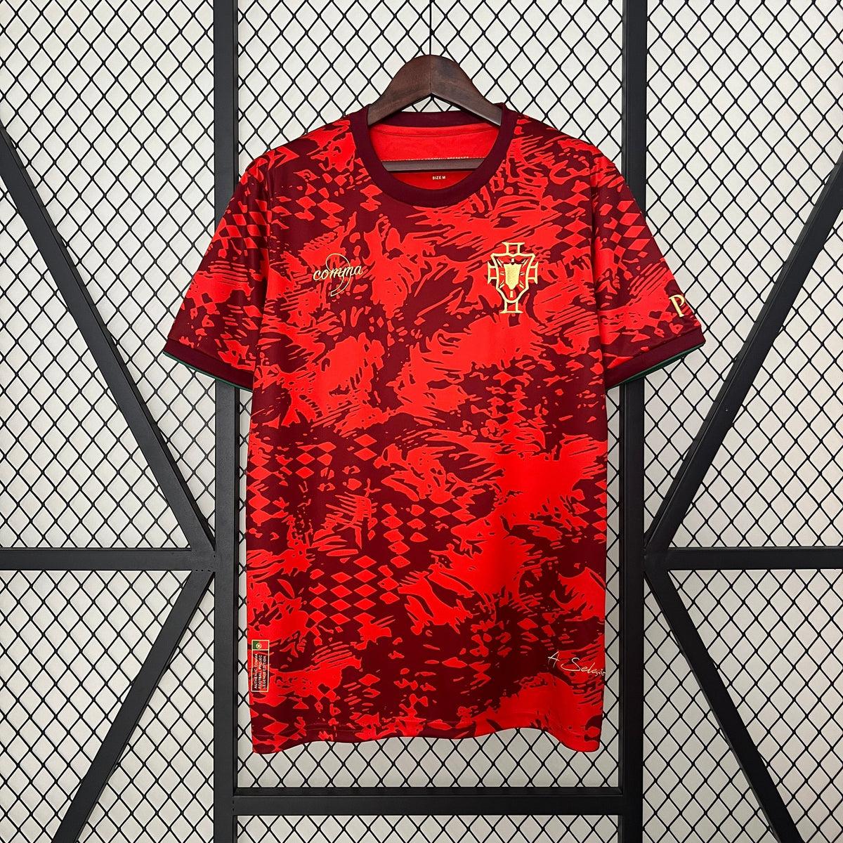 Camisa Seleção Portugal 2024/25 - Comma Torcedor Masculina - Vermelha