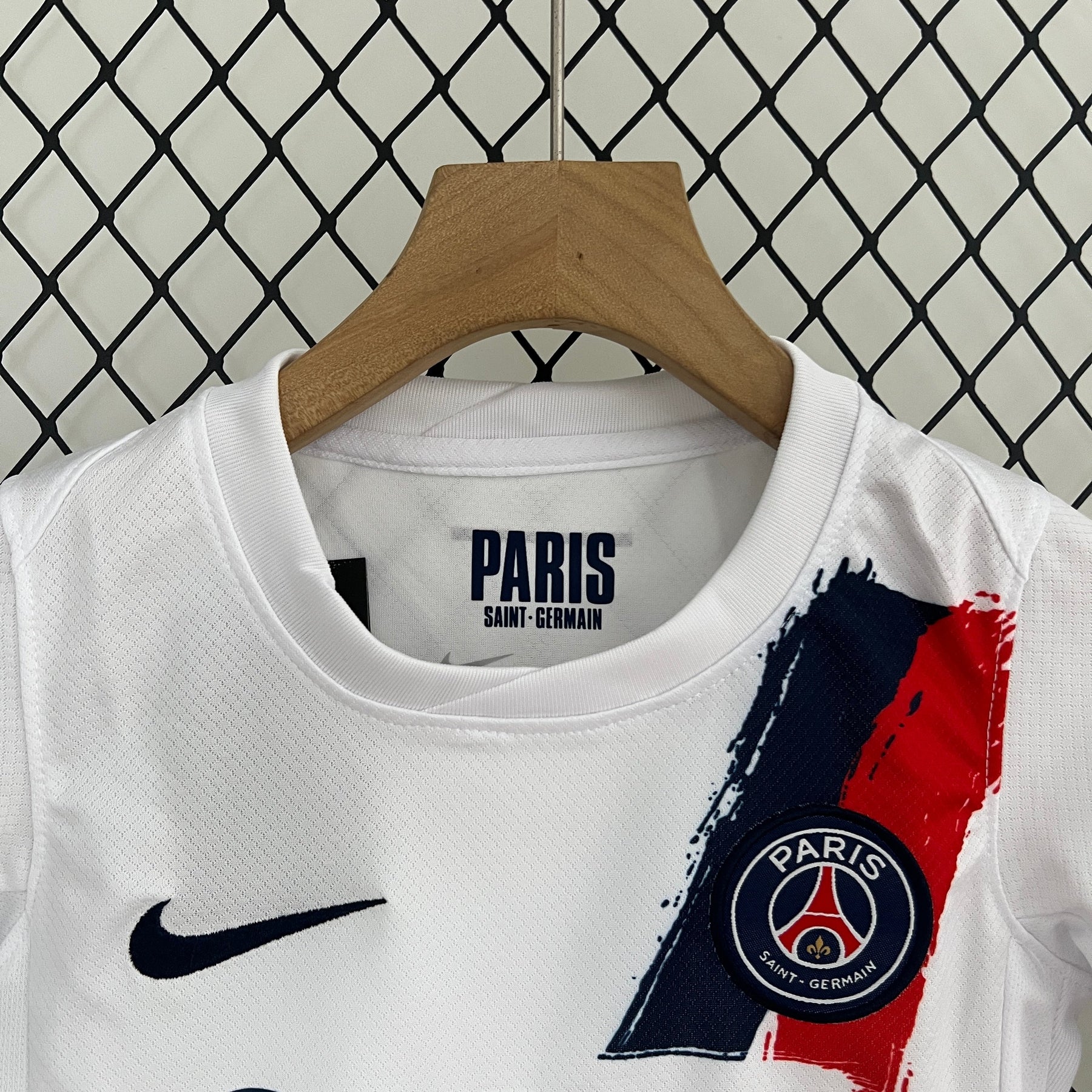 Kit Infantil PSG Away 2024/25 - Nike Torcedor - Branca/Azul