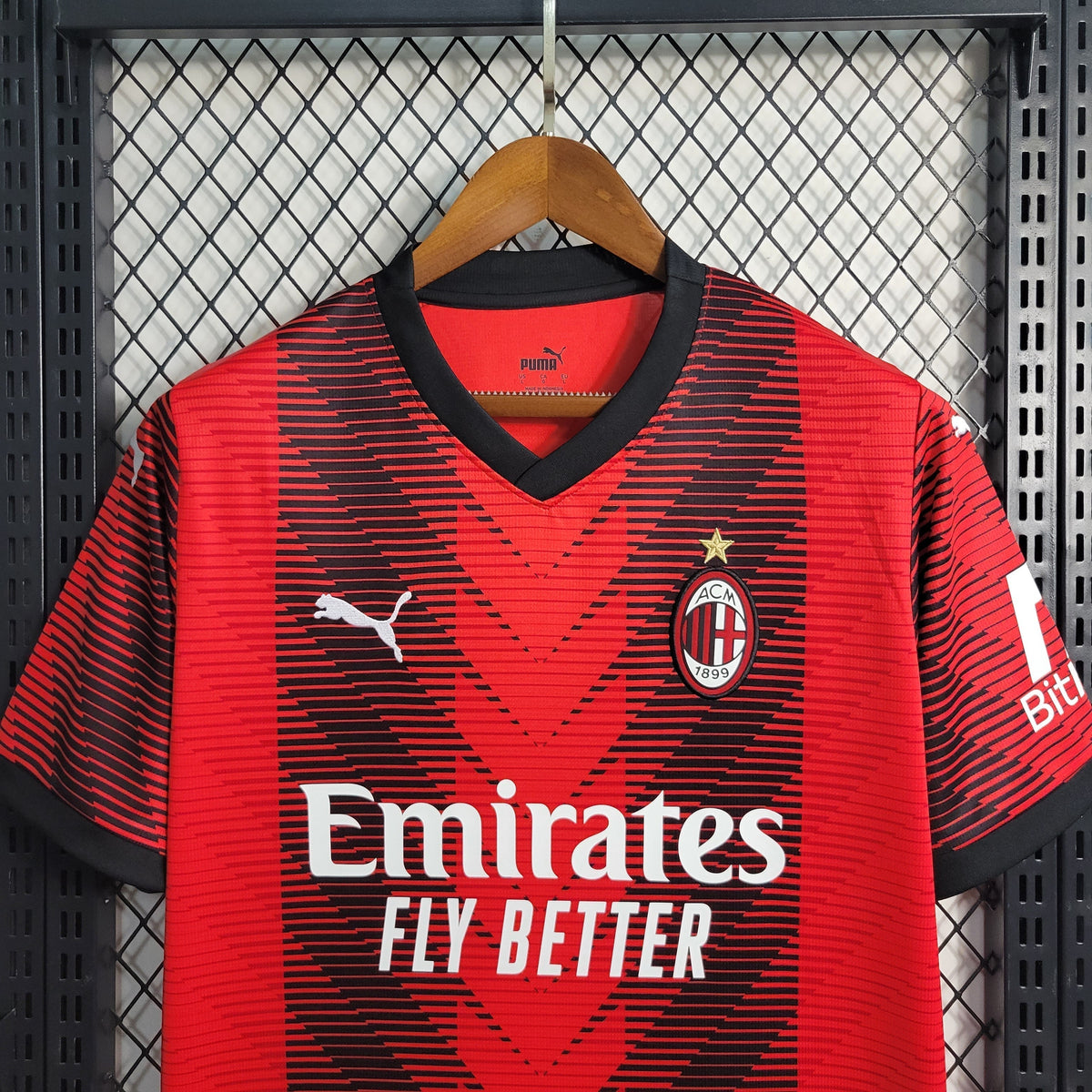 Camisa Milan Home 2023/24 - Puma Torcedor Masculina - Vermelha/Preta