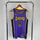 Regata NBA Los Angeles Lakers Statement Edition Kobe Bryant 8 Roxa