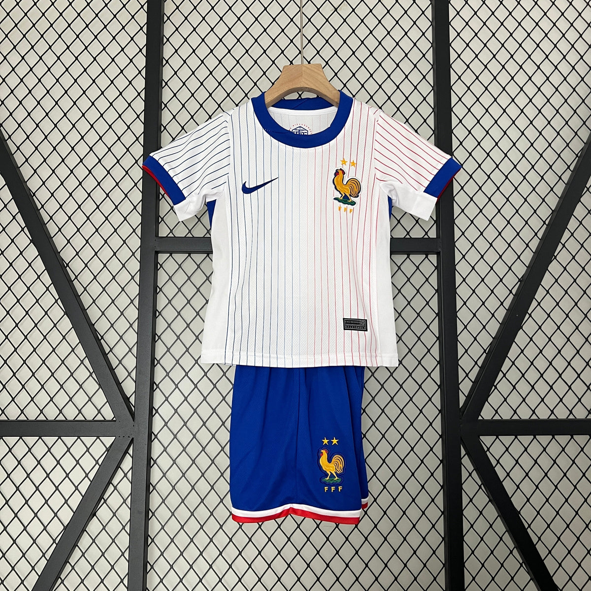 Kit Infantil Seleção França Away 2024/25 - Nike Torcedor - Branca/Azul