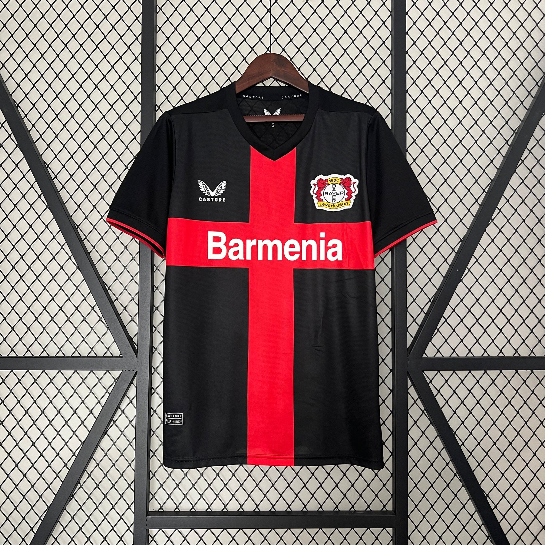 Camisa Bayer Leverkusen Away 2023/24 - Castore Torcedor  Masculina - Preta/Vermelha