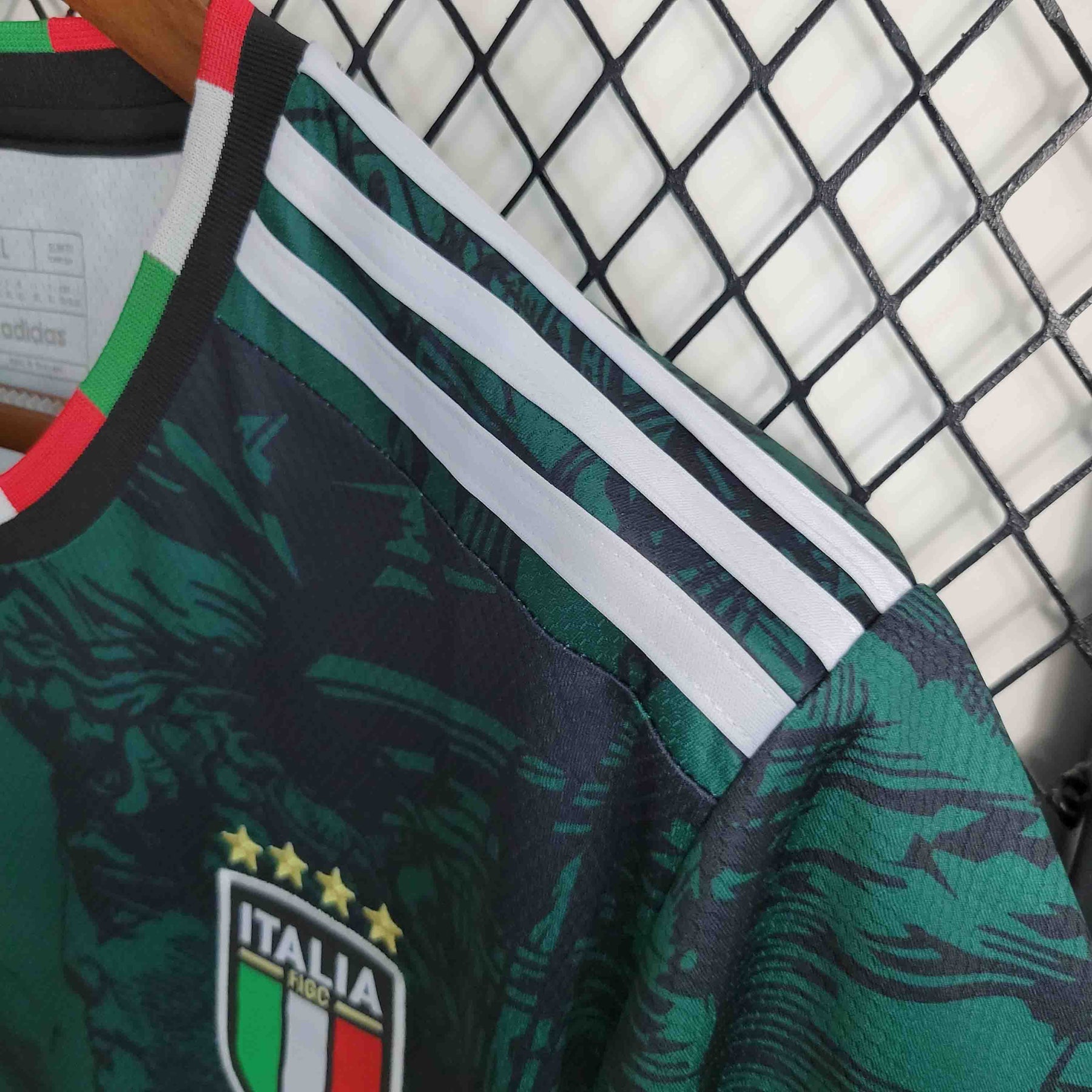 Camisa Itália Edição Especial 2023/24 - Adidas Torcedor Masculina - Verde/Preta