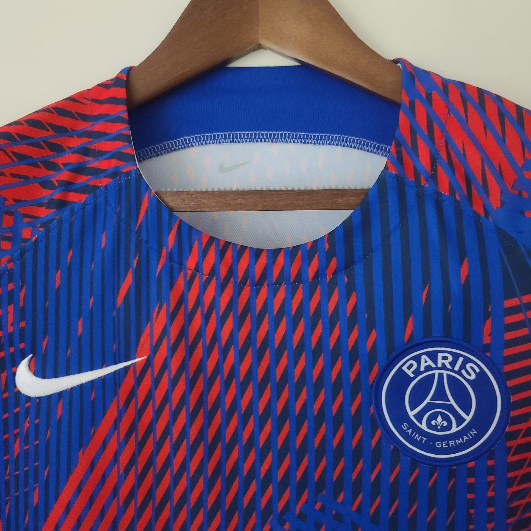 Camisa PSG Treino 2022/23 - Nike Torcedor Masculina - Azul/Vermelha