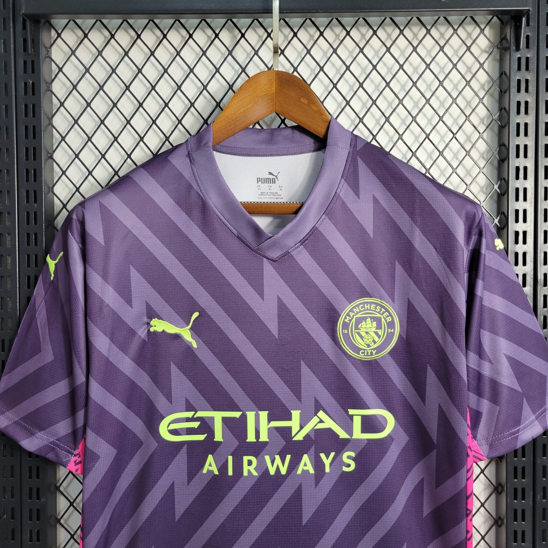 Camisa Goleiro Manchester City 2023/24 - Puma Torcedor Masculina - Roxa/Rosa