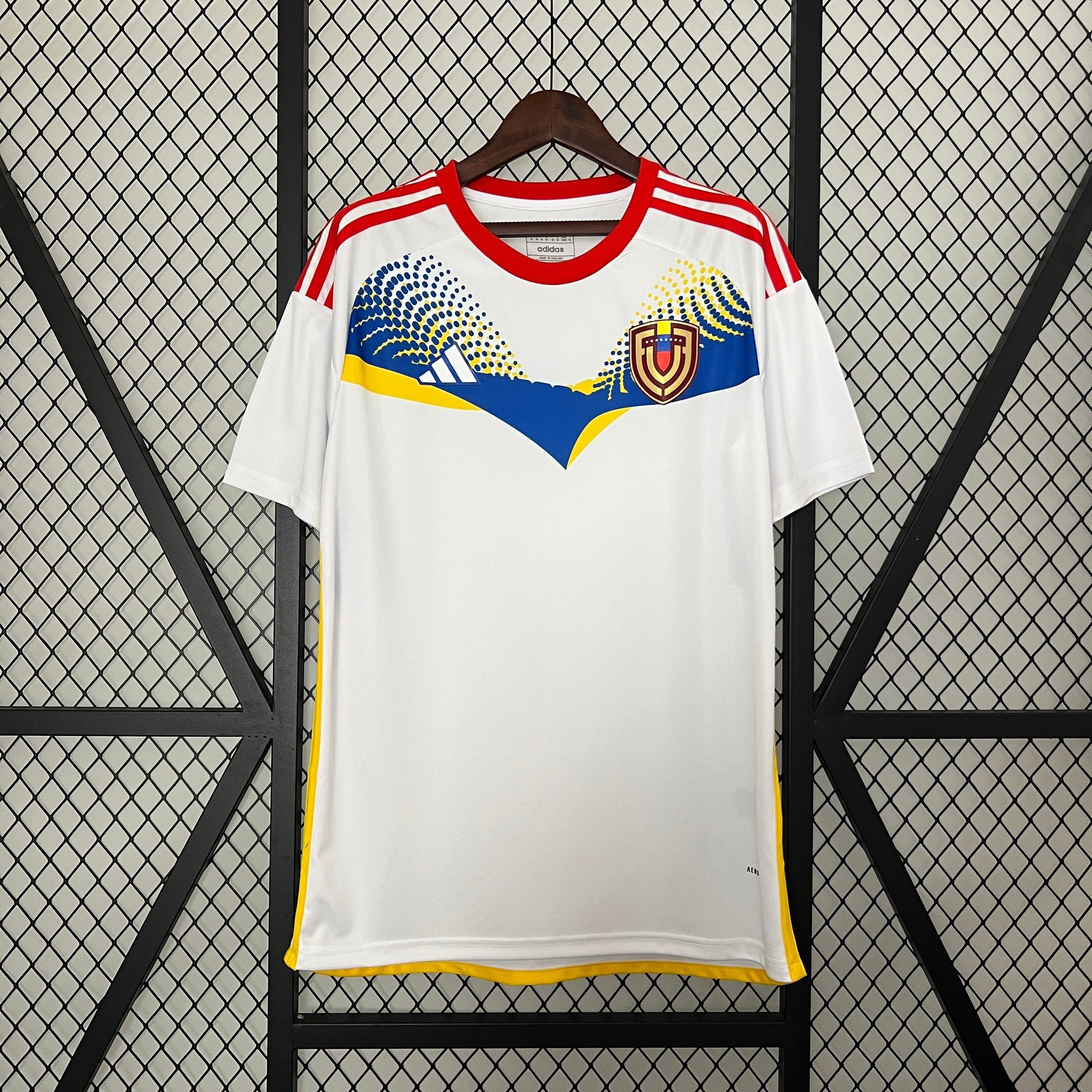 Camisa Seleção Venezuela Away 2024/25 - Adidas Torcedor Masculina - Branca/Colorida