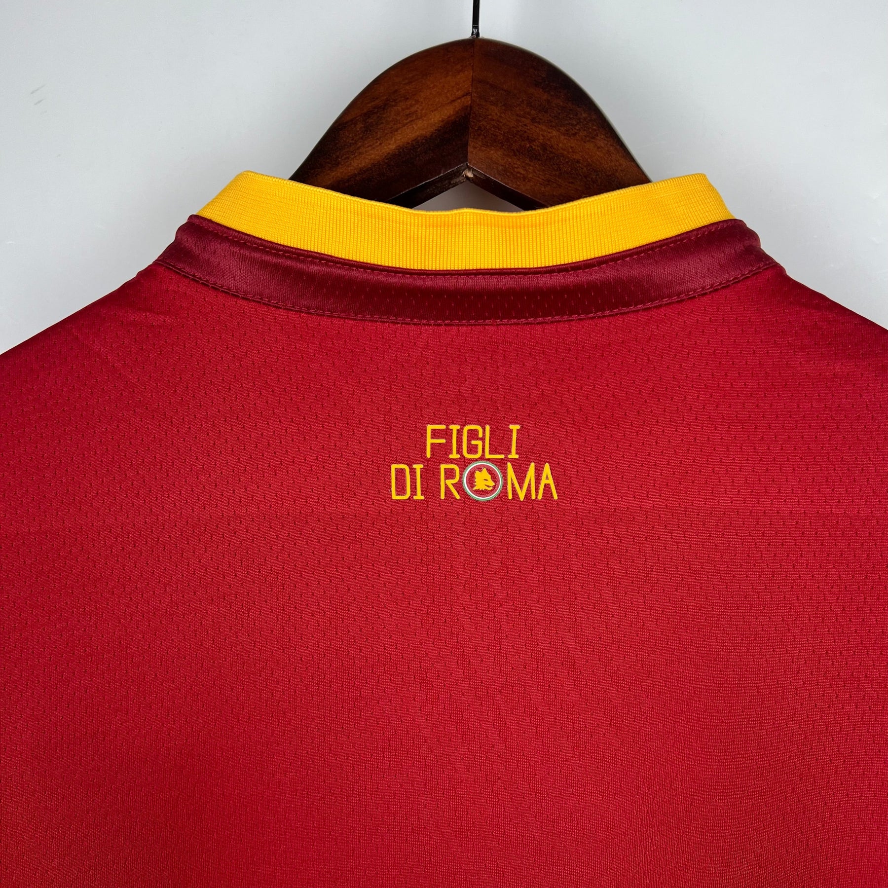 Camisa Roma Home 2022/23 - New Balace Torcedor Masculina - Vermelha/Amarela