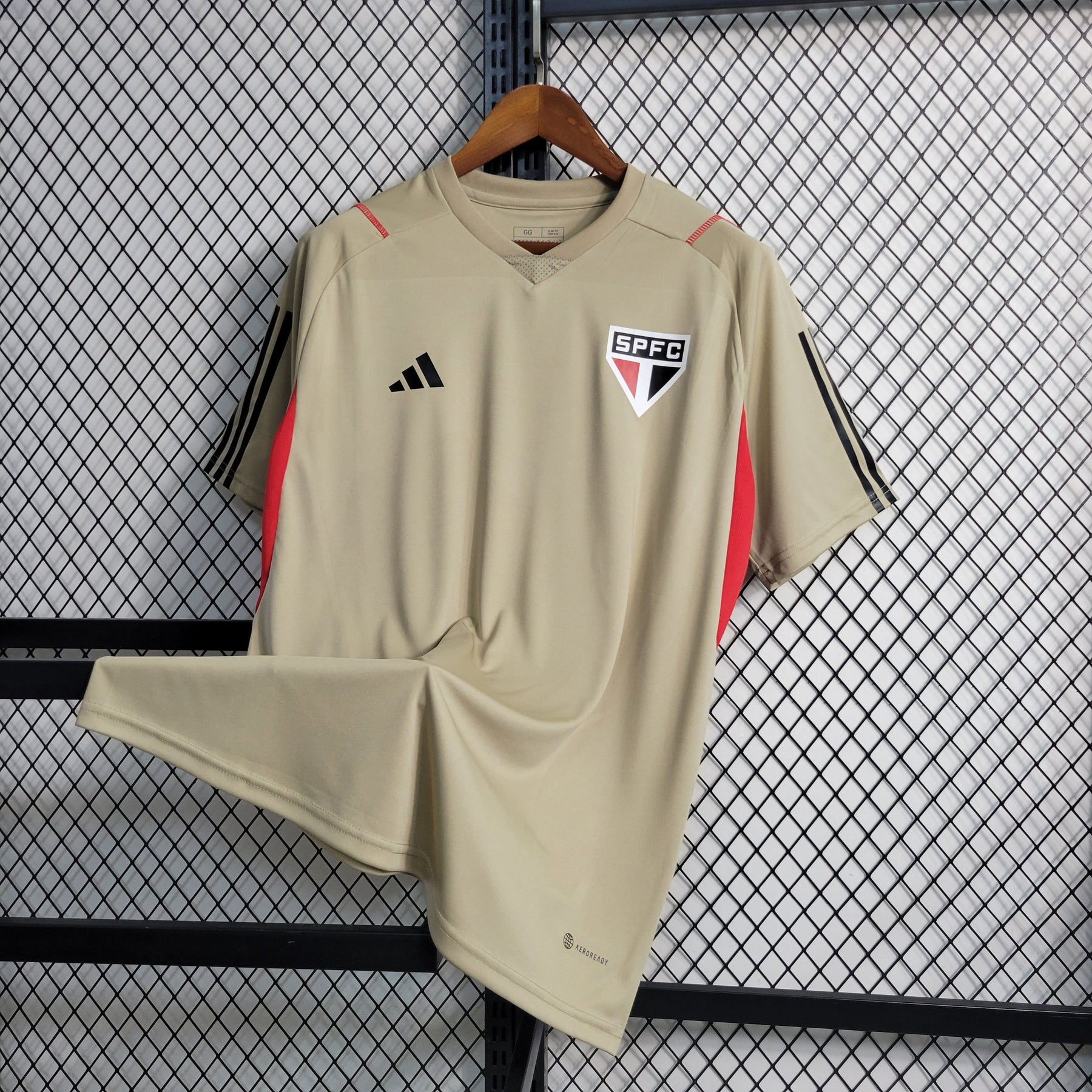 Camisa São Paulo Treino 2023/24 - Adidas Torcedor Masculina - Bege