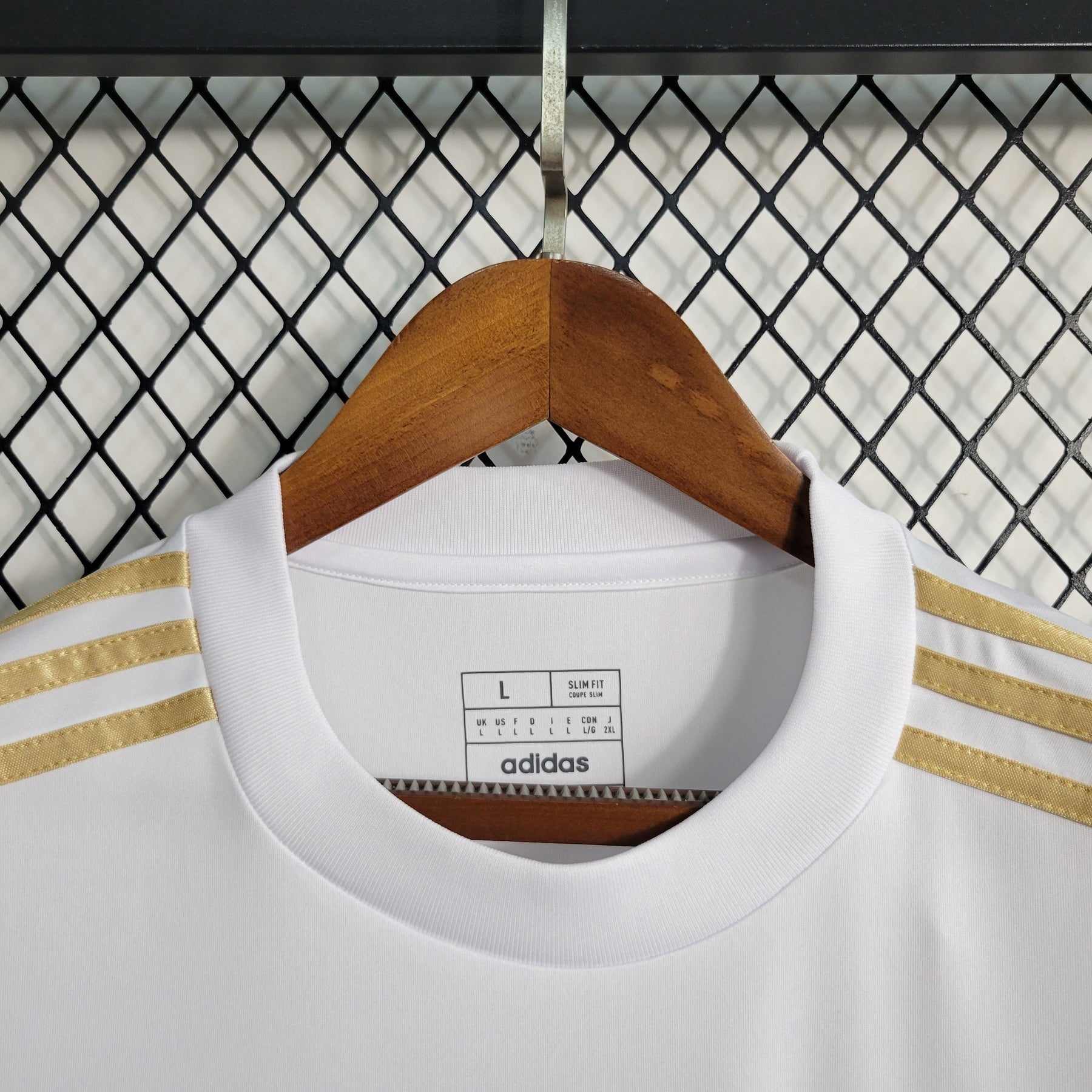 Camisa Itália Edição Especial 2023/24 - Adidas Torcedor Masculina - Branca/Dourada