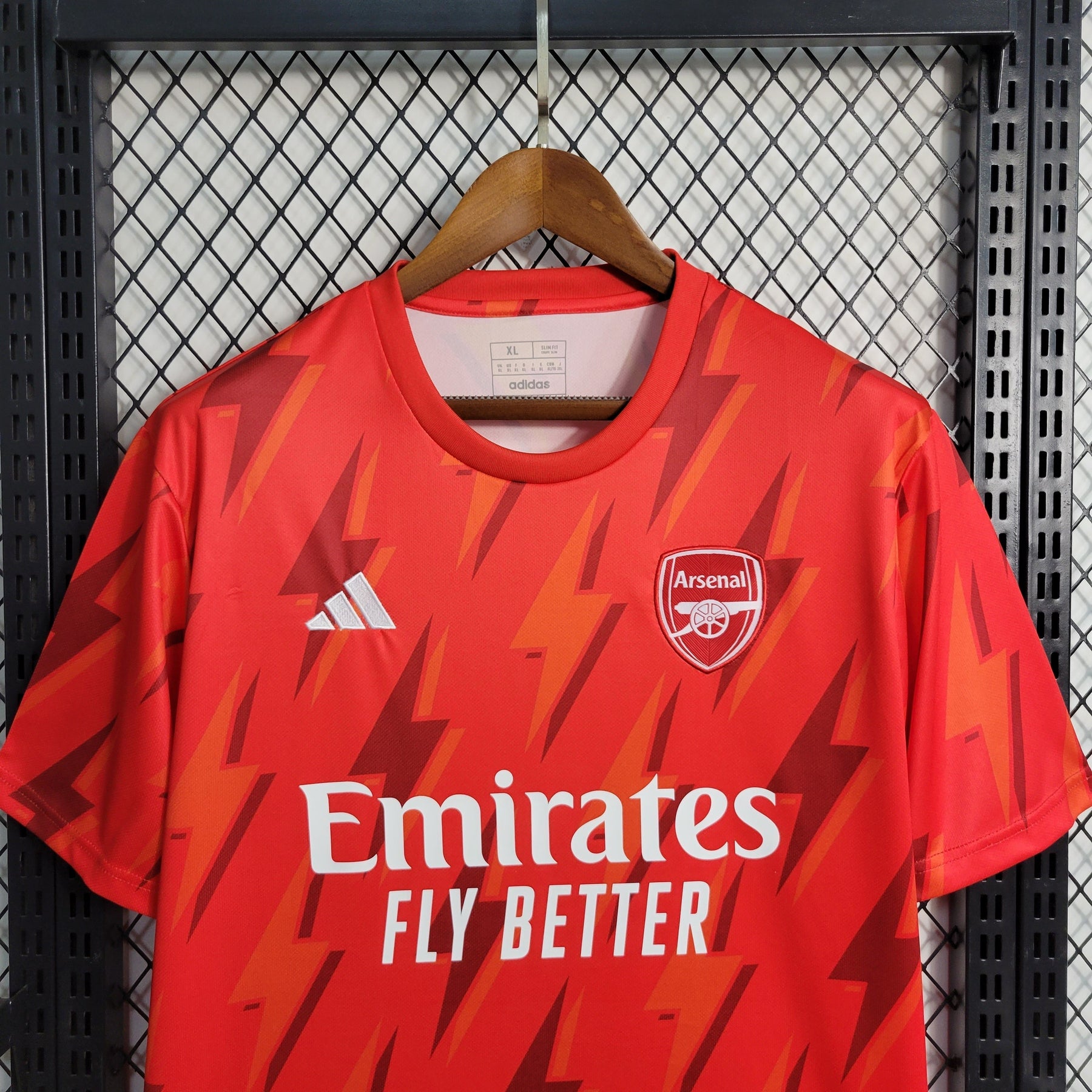 Camisa Arsenal Treino 2023/24 - Adidas Torcedor Masculina - Vermelha/Branca