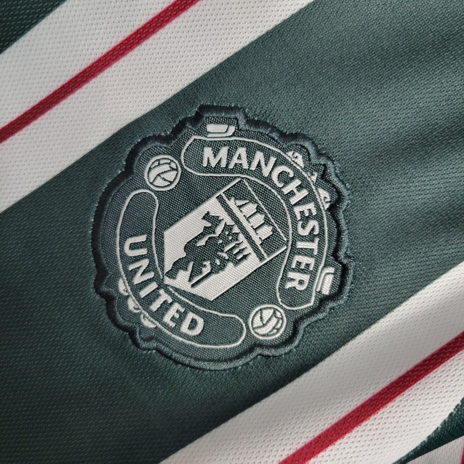 Camisa Manchester United Third 2023/24 - Adidas Torcedor Feminina - Verde/Branca