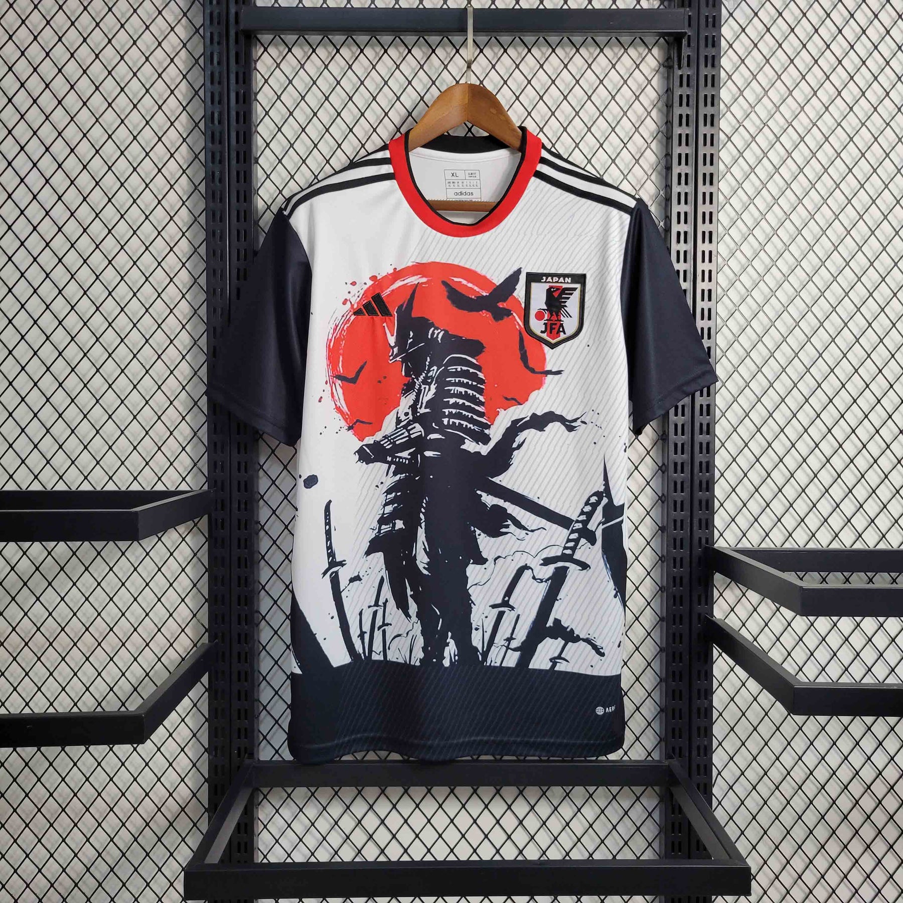 Camisa Seleção Japão Samurai 2023/24 - Adidas Torcedor Masculina - Branca/Preta