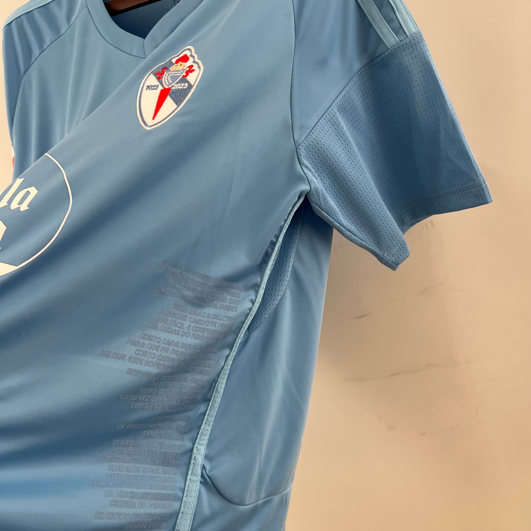 Camisa Celta de Vigo Home 2023/24 - Adidas Torcedor Masculina - Azul/Branca