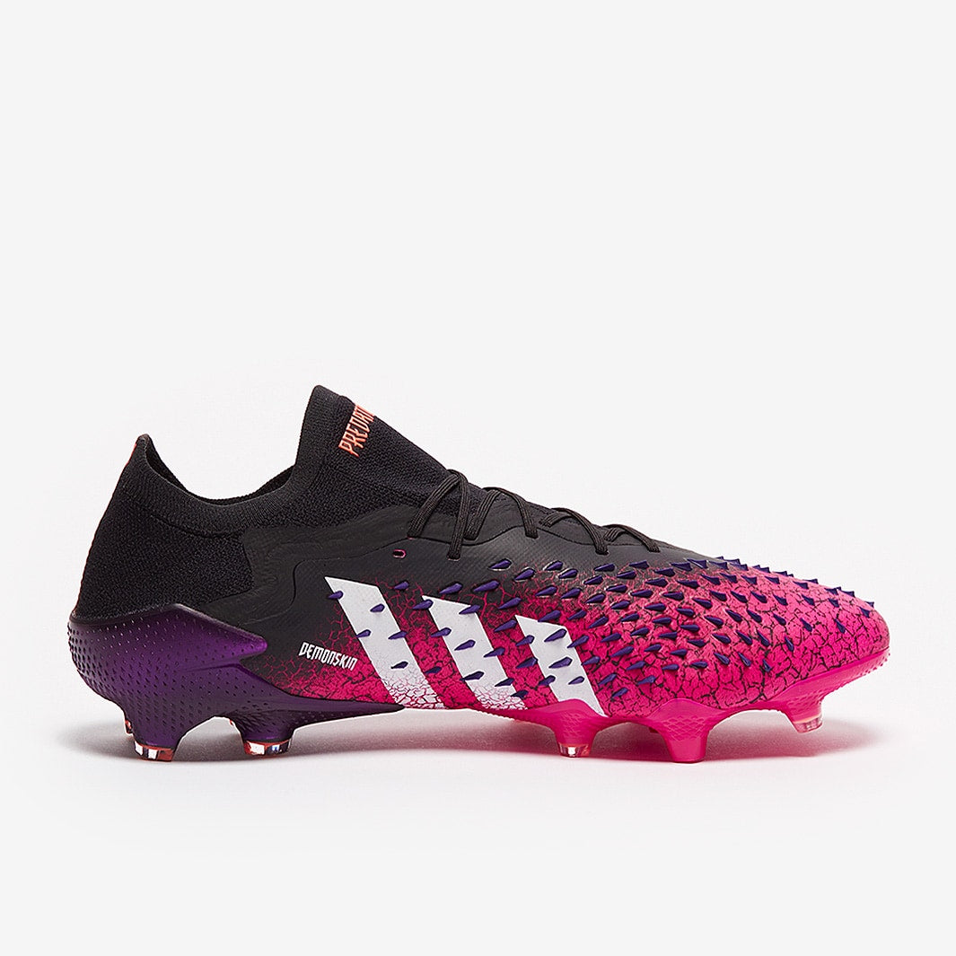 Chuteira Adidas Predator Freak .1 Low Superspectral