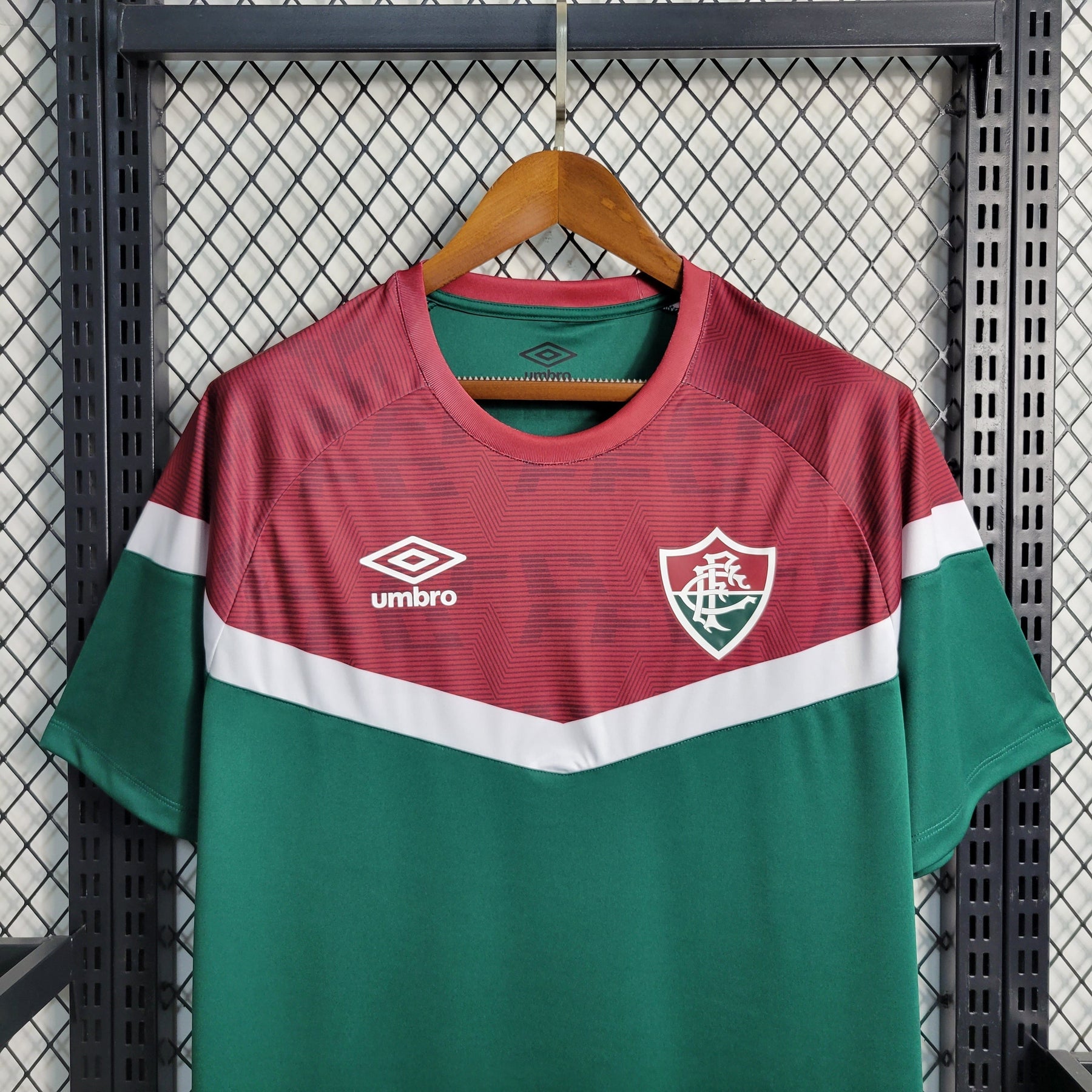 Camisa Fluminense Treino 2023/24 - Umbro Torcedor Masculina - Verde/Bordo