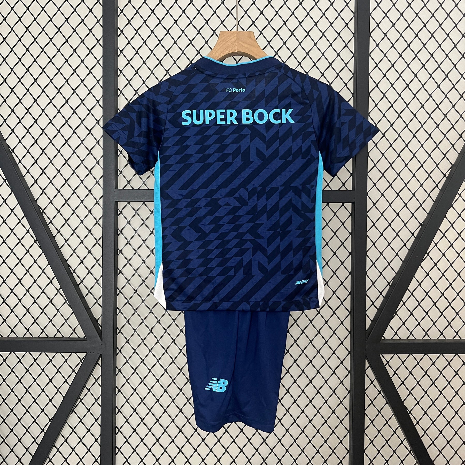 Kit Infantil Porto Third 2024/25 - New Balace Torcedor - Azul