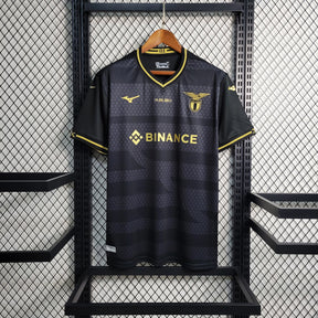 Camisa Lazio 2023/24 - Mizuno Torcedor Masculina - Edição Especial 100 anos - Preta/Dourada