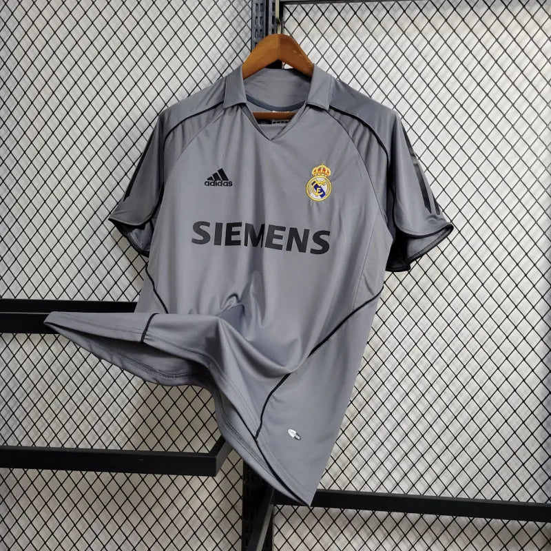 Camisa Real Madrid Away 2005/06 - Adidas Retrô Masculina - Cinza/Preta