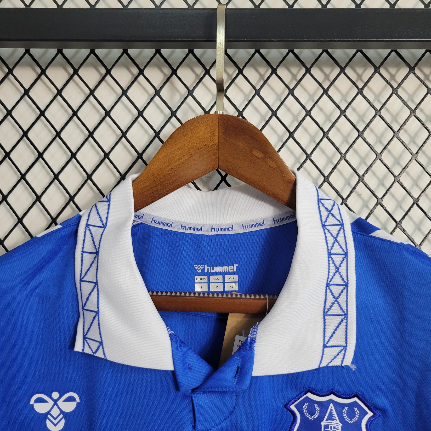 Camisa Everton Home 2023/24 - Hummel Torcedor Masculina - Azul/Branca