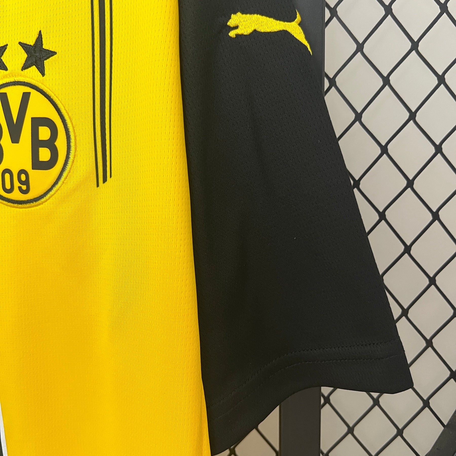 Camisa Borussia Dortmund Home 2024/25 - Puma Torcedor Masculina - Amarela/Preta