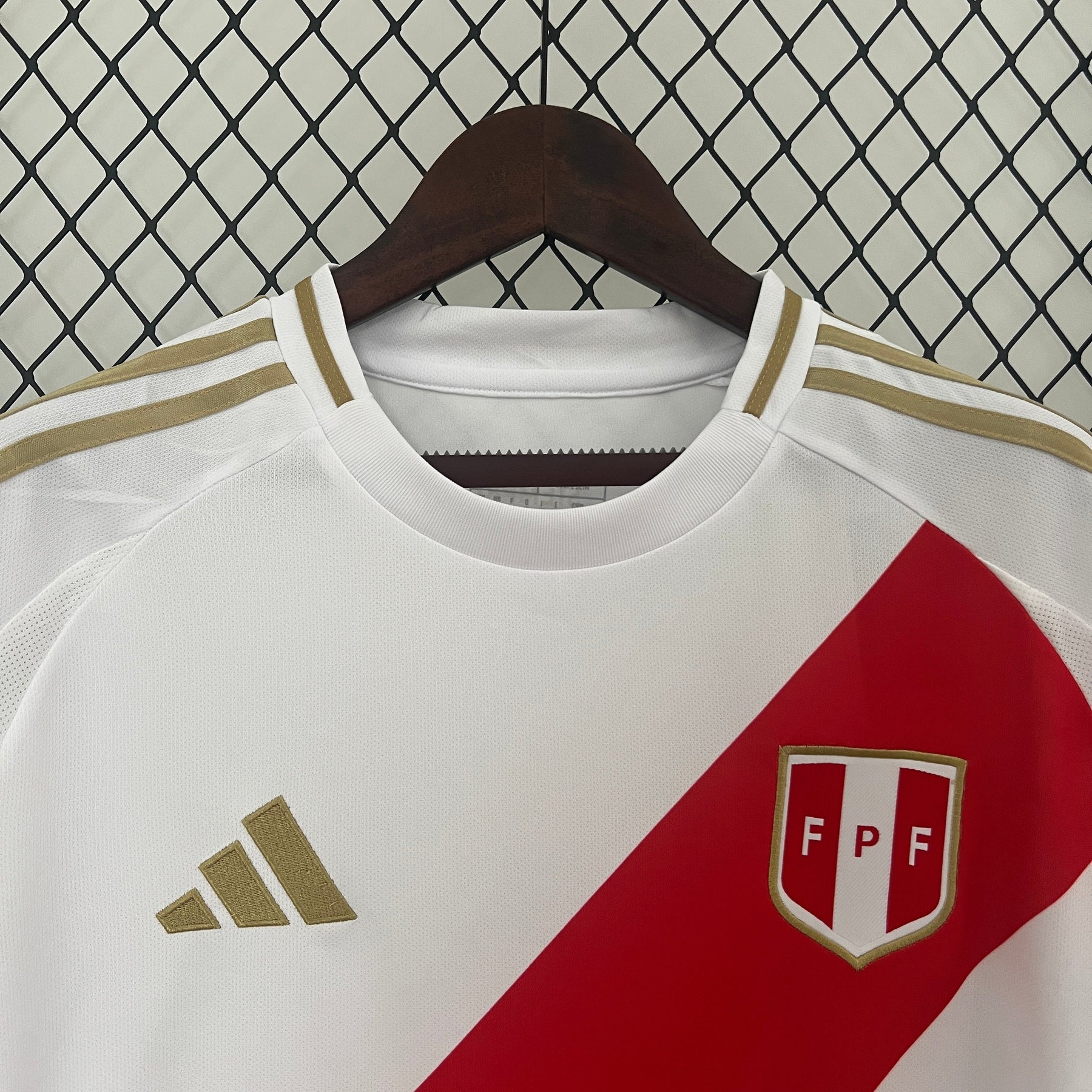 Camisa Seleção Peru Home 2024/25 - Adidas Torcedor Masculina - Branca/Vermelha