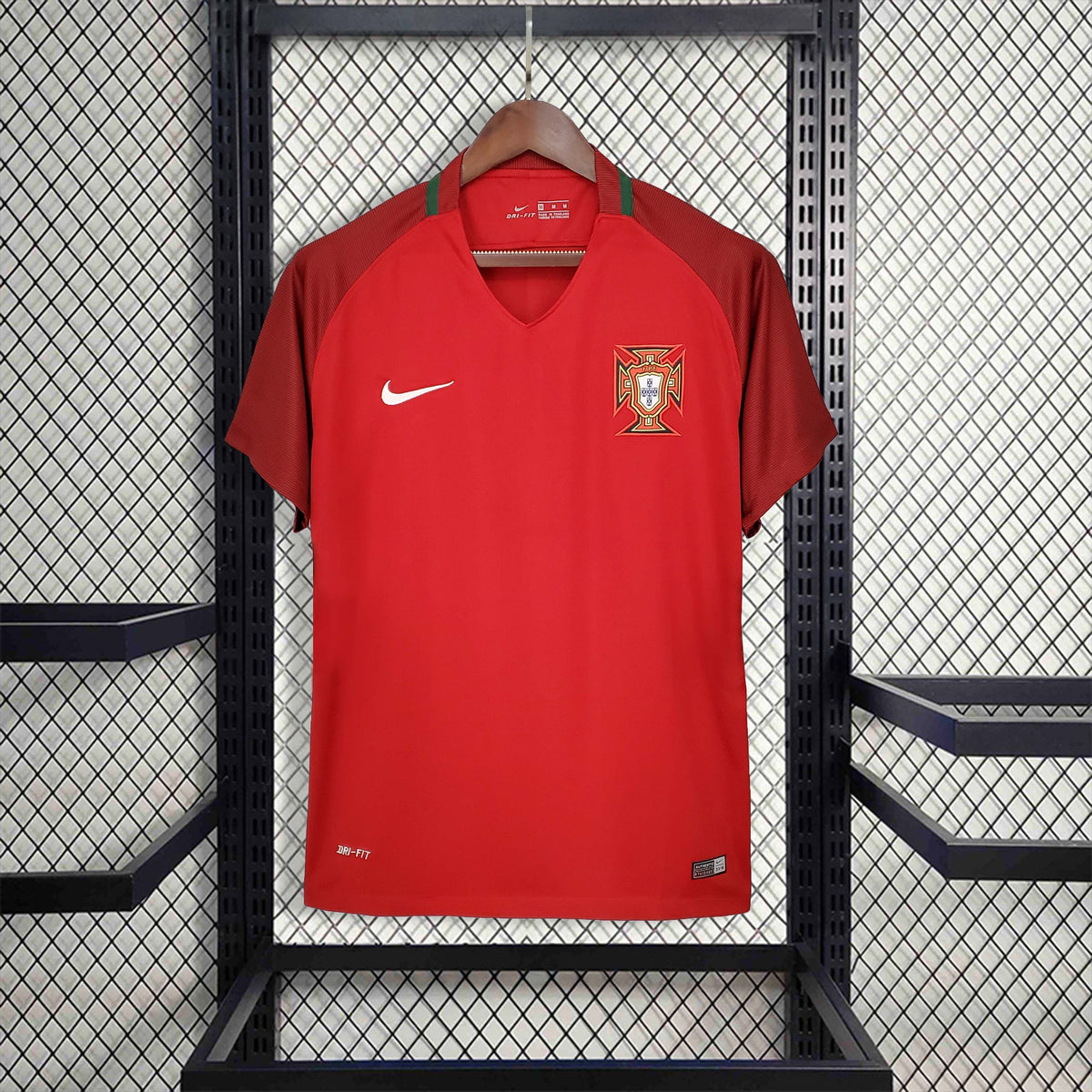 Camisa Seleção Portugal Home 2016/17 - Nike Retrô Masculina - Vermelha