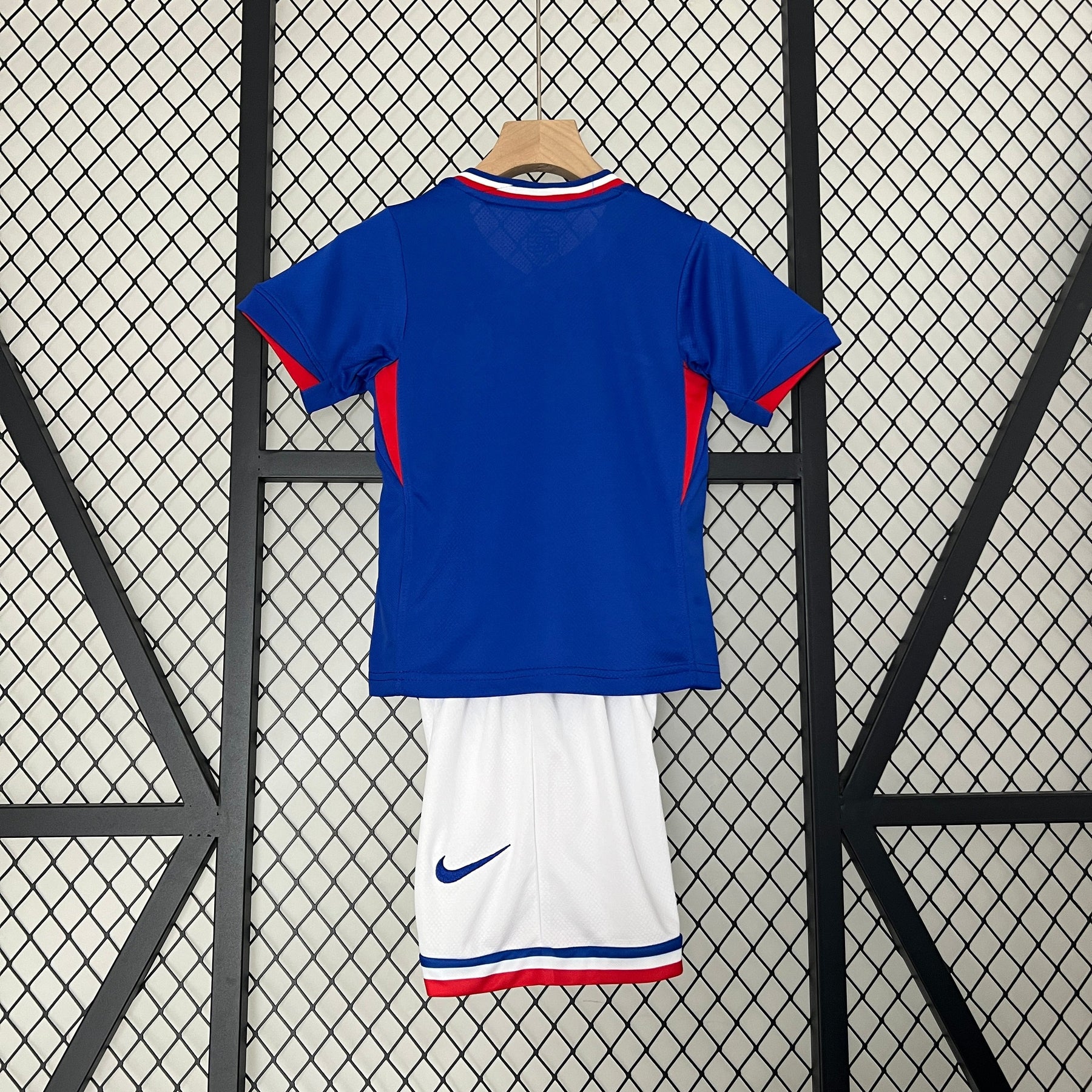 Kit Infantil Seleção França Home 2024/25 - Nike Torcedor - Azul/Branca