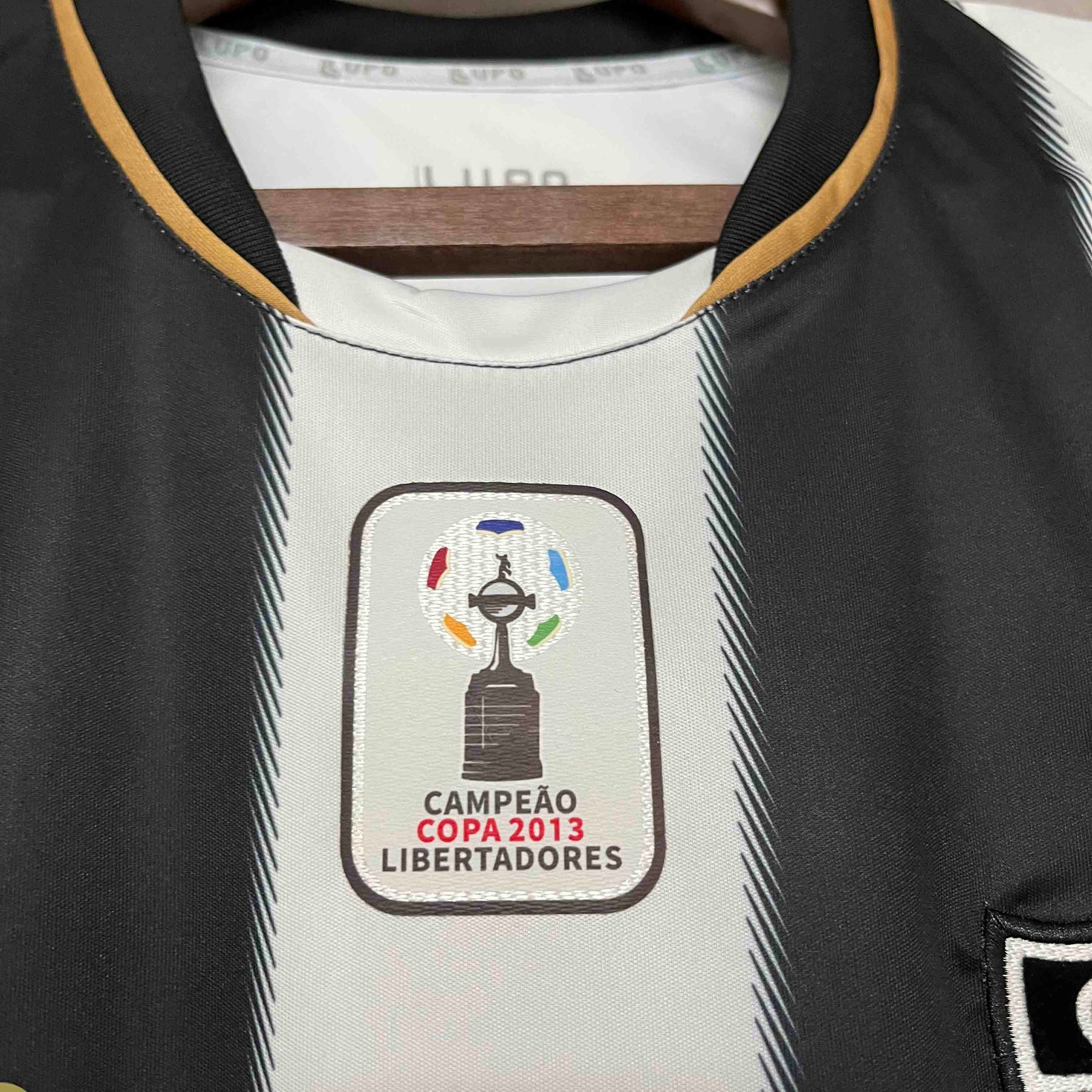 Camisa Atlético Mineiro Home 2013/14 - Lupo Retrô Masculina - Preta/Branca