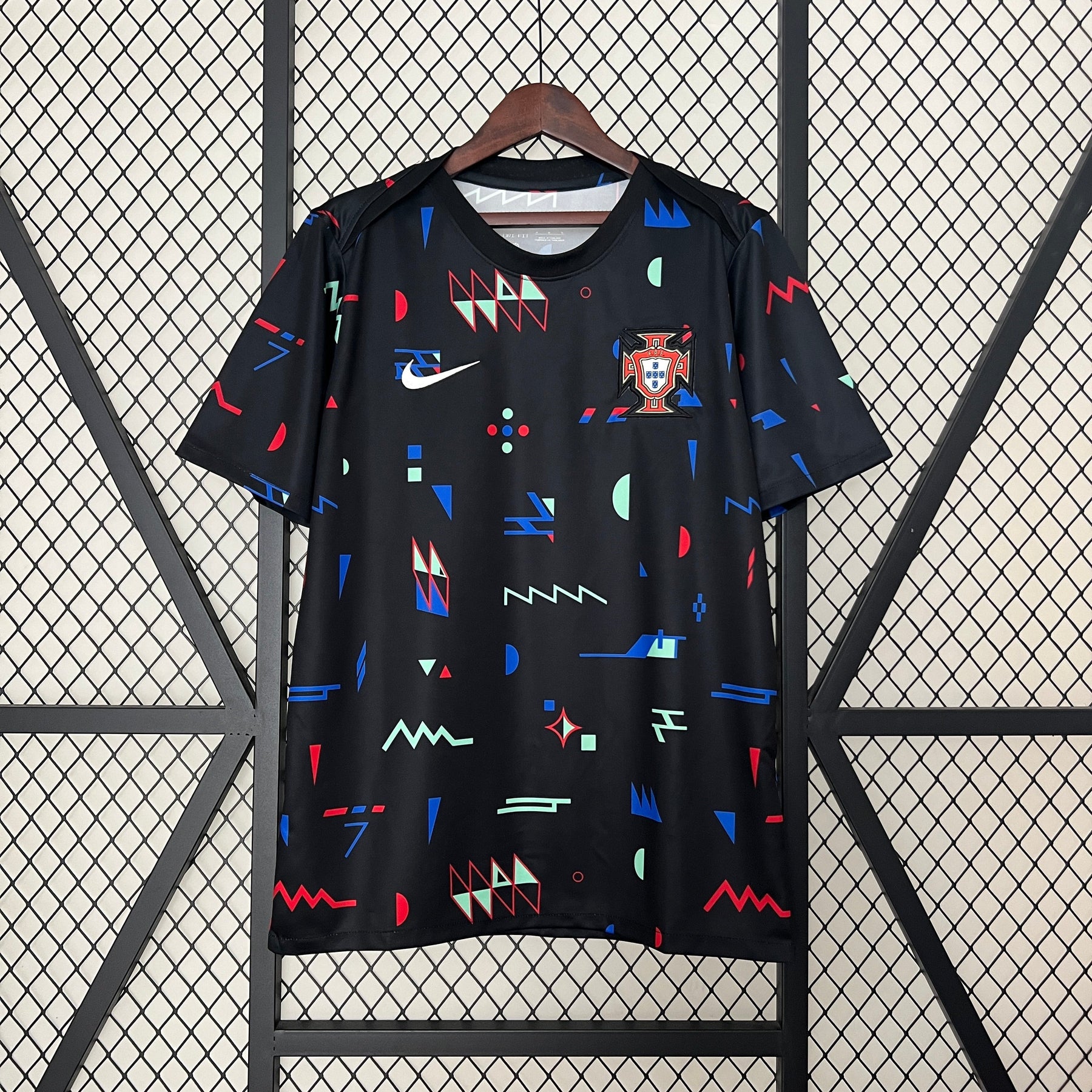 Camisa Seleção Portugal Treino 2024/25 - Nike Torcedor Masculina - Preta