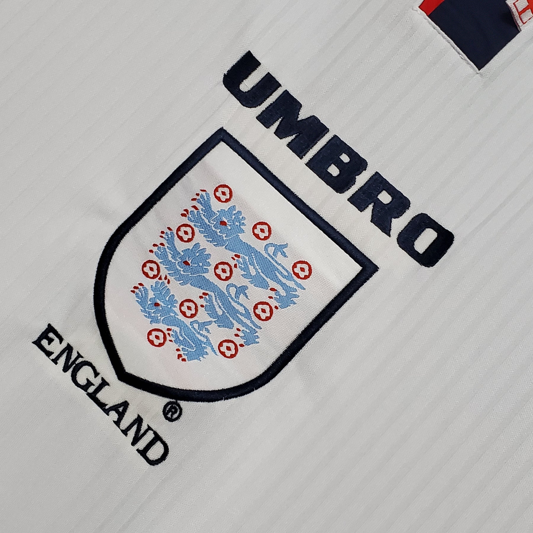 Camisa Seleção Inglaterra Home 1998/99 - Umbro Retrô Masculina - Branca/Azul