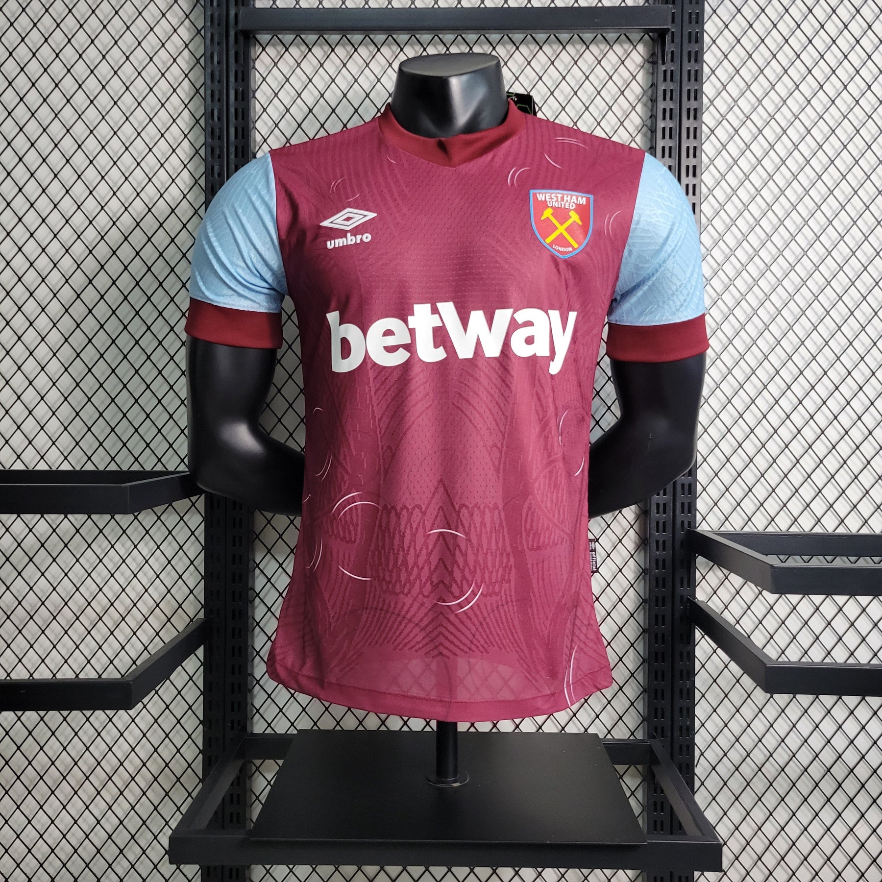 Camisa West Ham Home 2023/24 - Umbro Jogador Masculina - Bordo/Azul