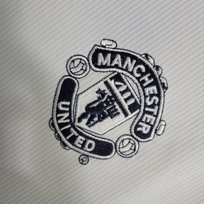 Camisa Manchester United Away 1999/00 - Umbro Retrô Masculina - Branca/Azul