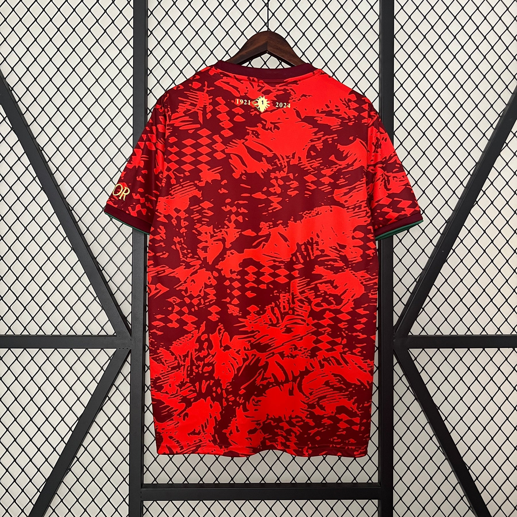 Camisa Seleção Portugal 2024/25 - Comma Torcedor Masculina - Vermelha