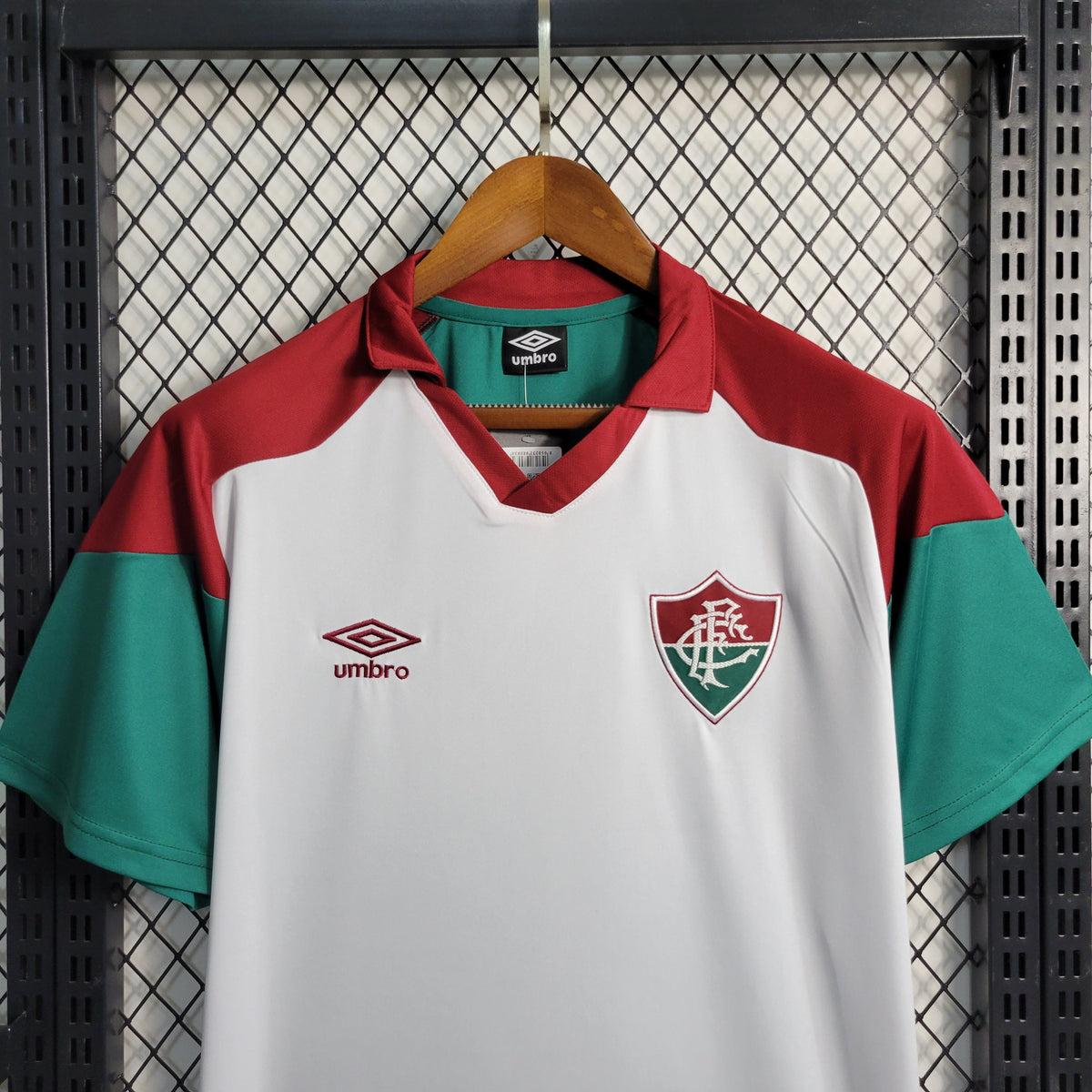 Camisa Fluminense Treino 2023/24 - Umbro Torcedor Masculina - Branca/Bordo