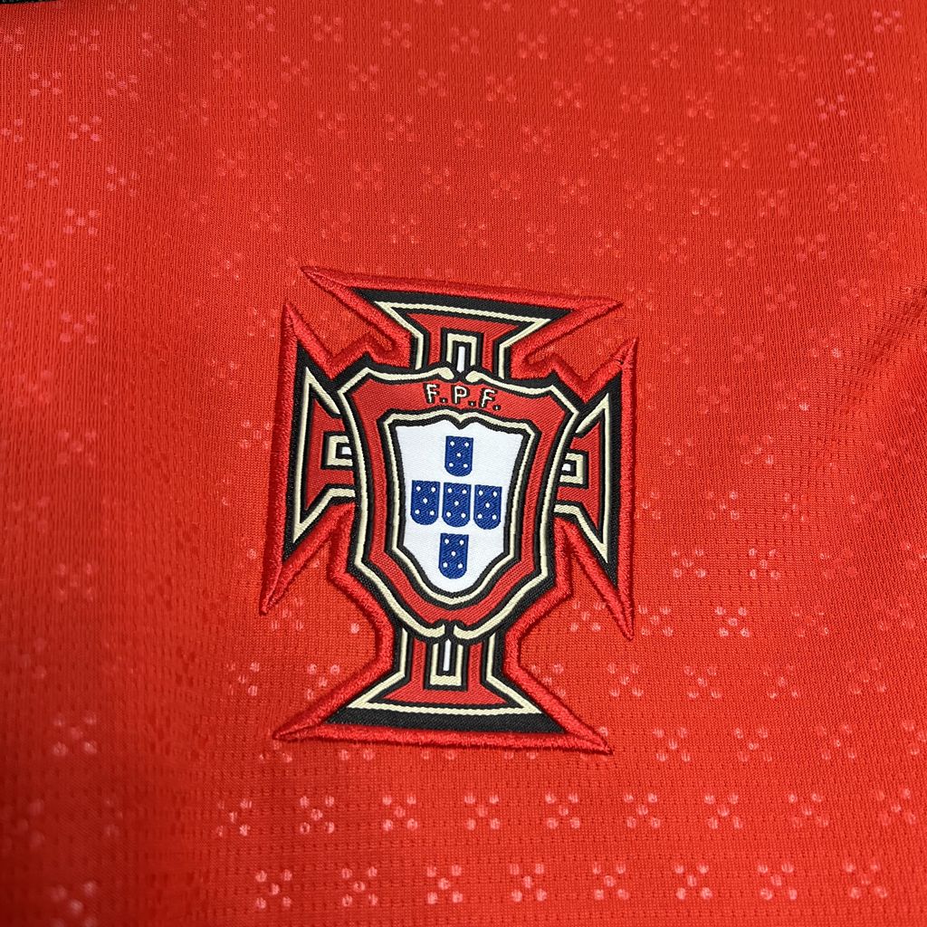 Camisa Seleção Portugal Home 2025/26 - Puma Torcedor Masculina - Vermelha/Verde