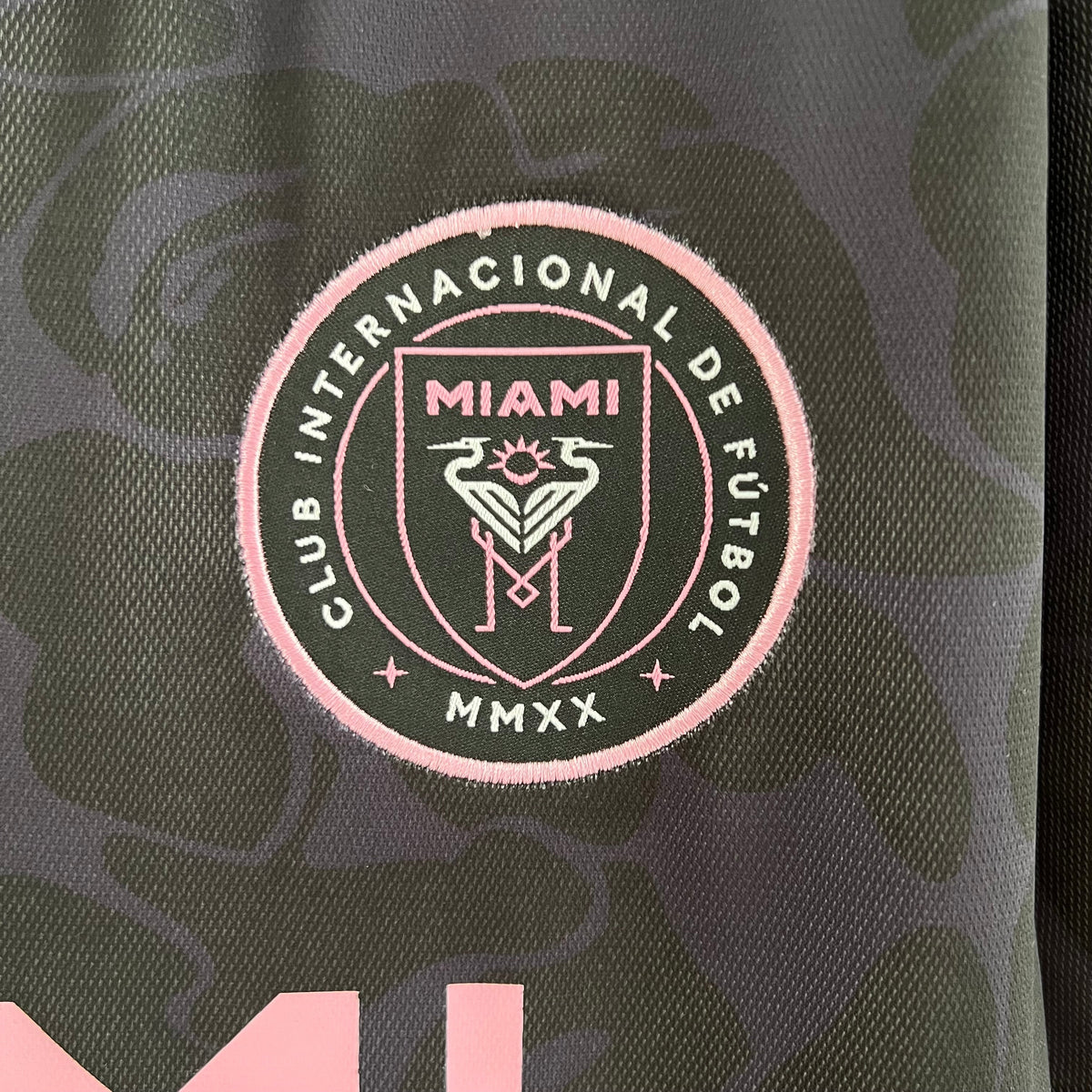 Camisa Inter Miami Edição Especial Bape 2023/24 - Bape Torcedor Masculina - Preta/Rosa