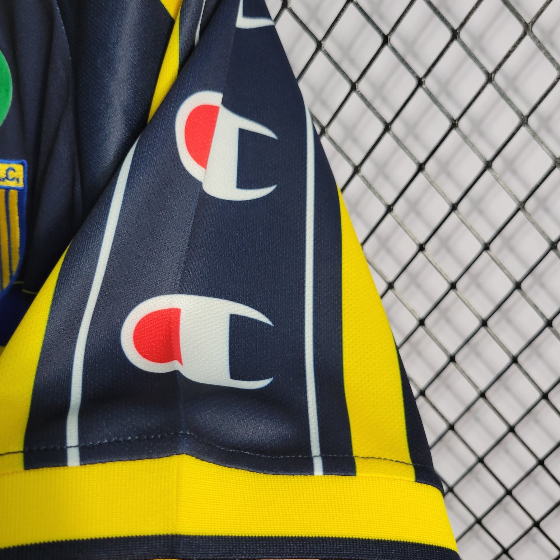 Camisa Parma Away 1999/00 - Champion Retrô Masculina - Azul/Amarela