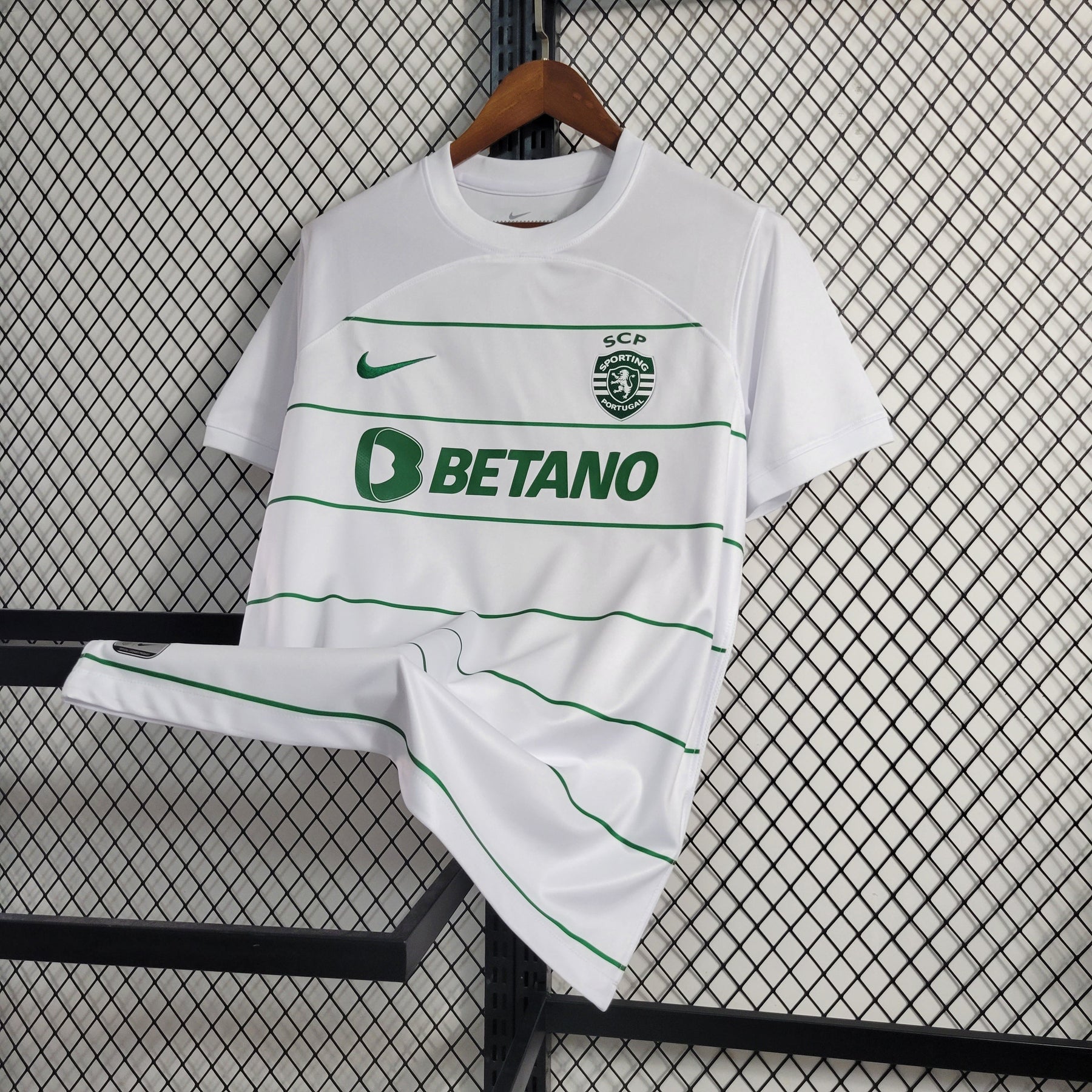 Camisa Sporting Away 2023/24 - Nike Torcedor Masculina - Branca/Verde