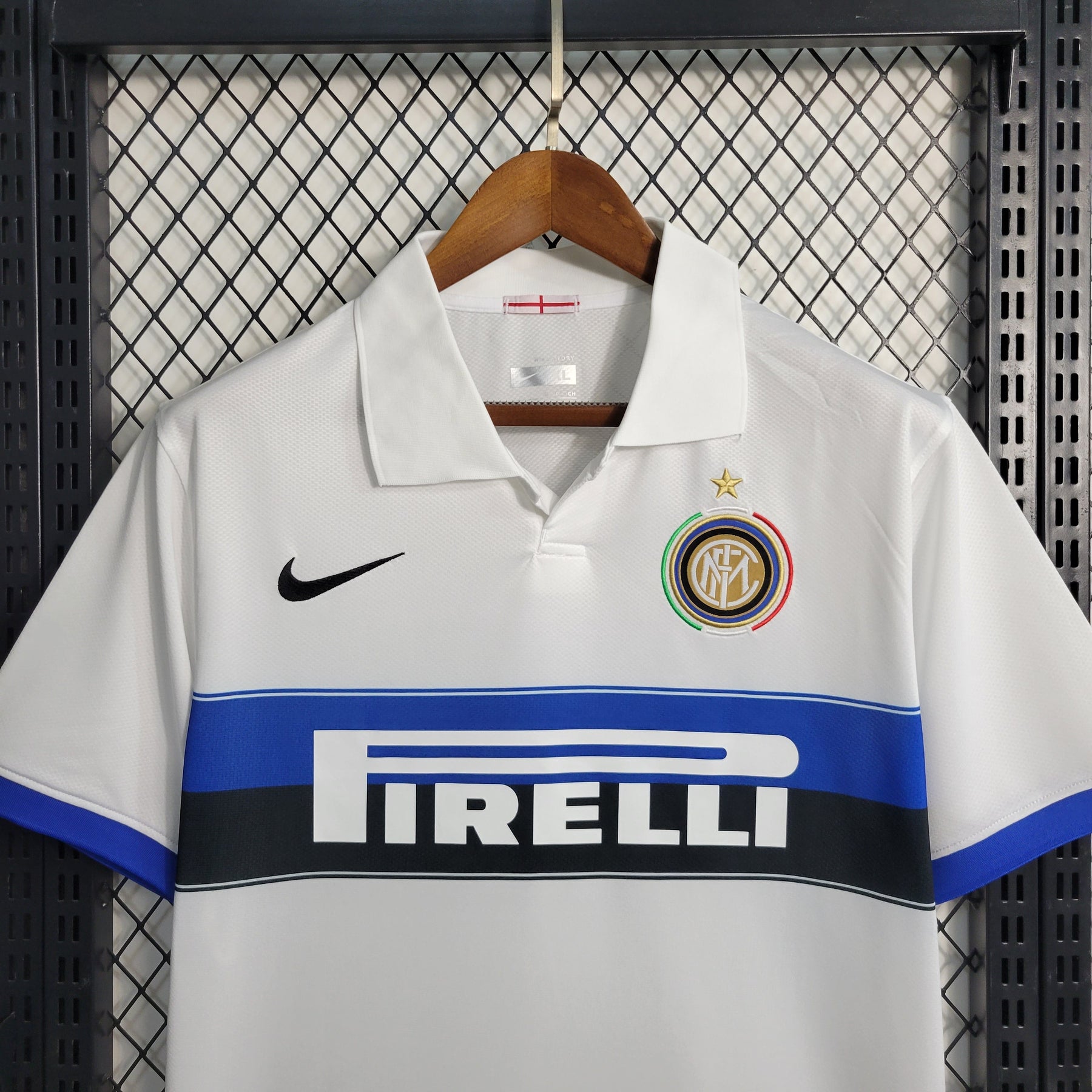 Camisa Inter de Milão Away 2009/10 - Nike Retrô Masculina - Branca/Preta