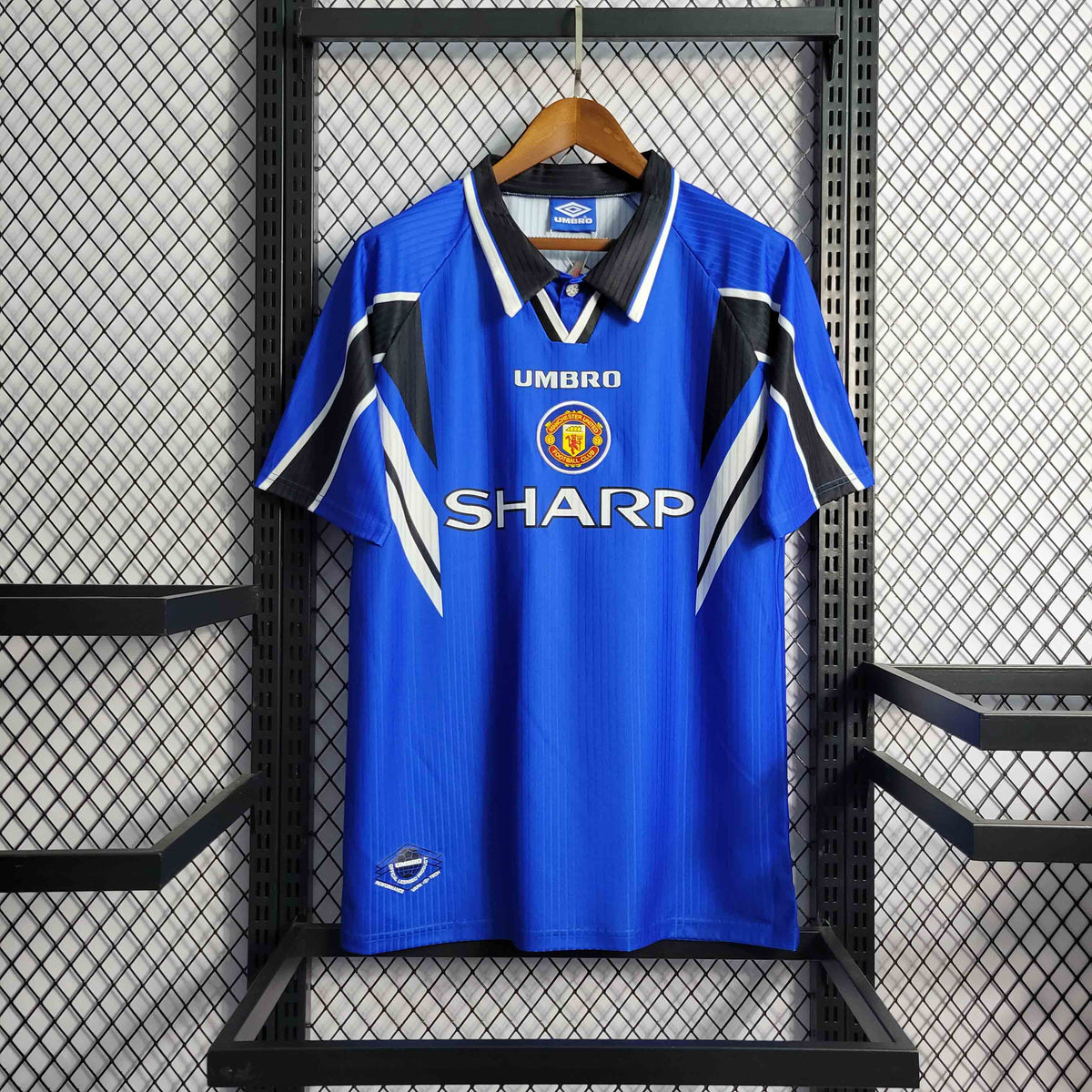 Camisa Manchester United Away 1996/97 - Umbro Retrô Masculina - Azul/Preta